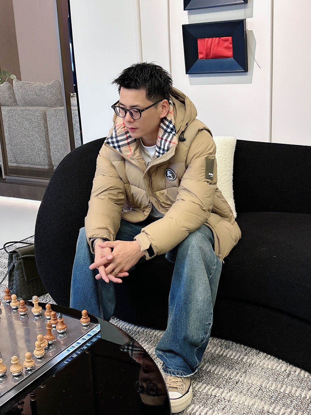 爆款羽绒服 BURBERRY巴宝莉 2025新款羽绒服秀场新品，袖子可拆卸，一衣两穿。品相非常完美，专柜