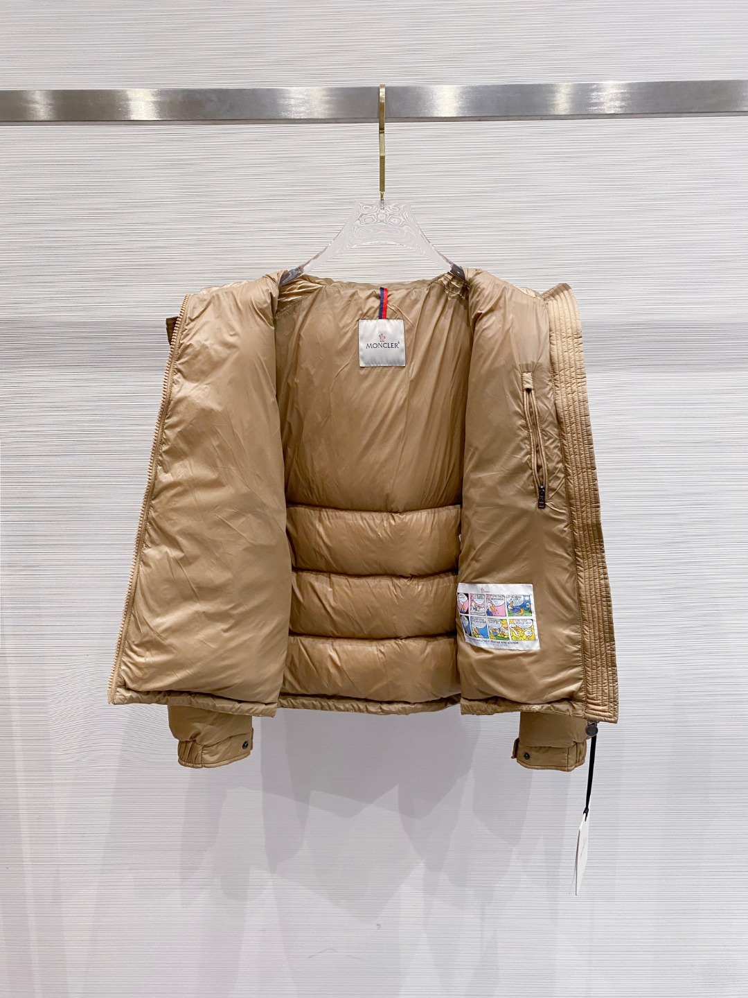 特级羽绒⬆️Moncler王牌经典,2025全新上市.Maya(全新科技尼龙)男士哑光短款羽绒夹克外套.