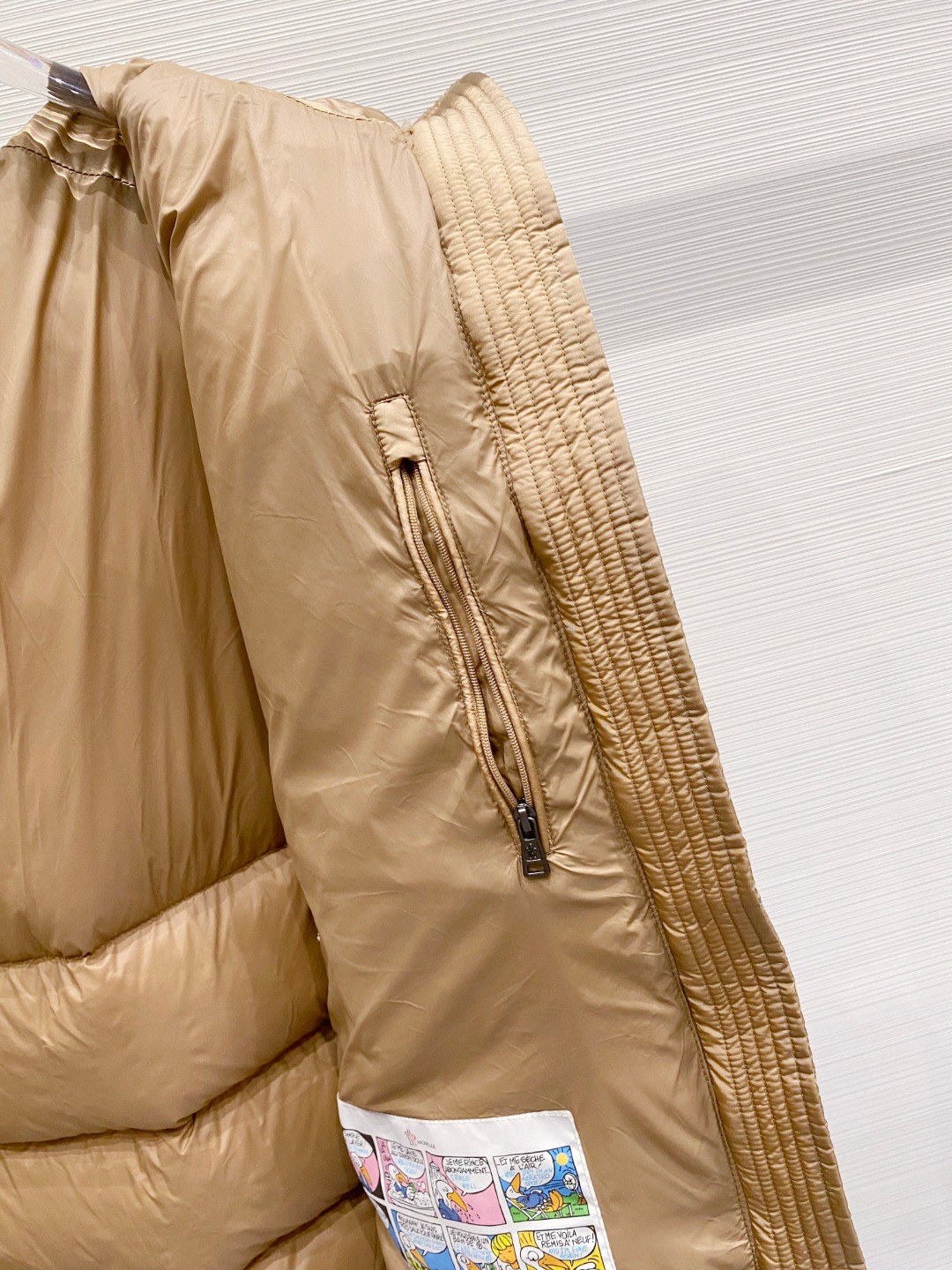 特级羽绒⬆️Moncler王牌经典,2025全新上市.Maya(全新科技尼龙)男士哑光短款羽绒夹克外套.