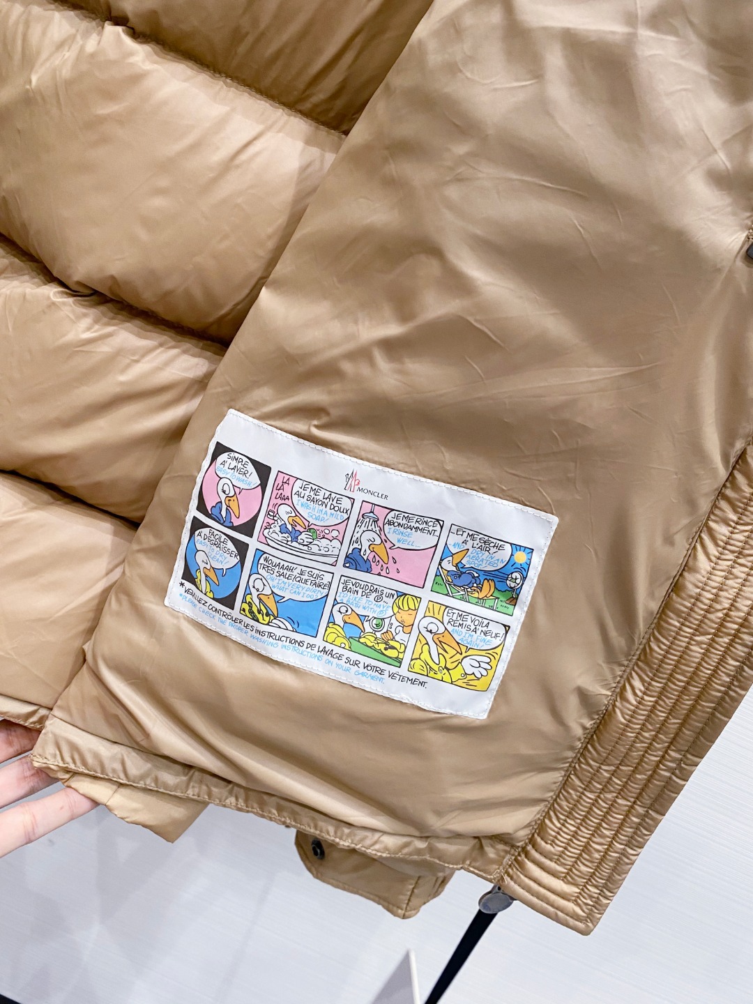 特级羽绒⬆️Moncler王牌经典,2025全新上市.Maya(全新科技尼龙)男士哑光短款羽绒夹克外套.