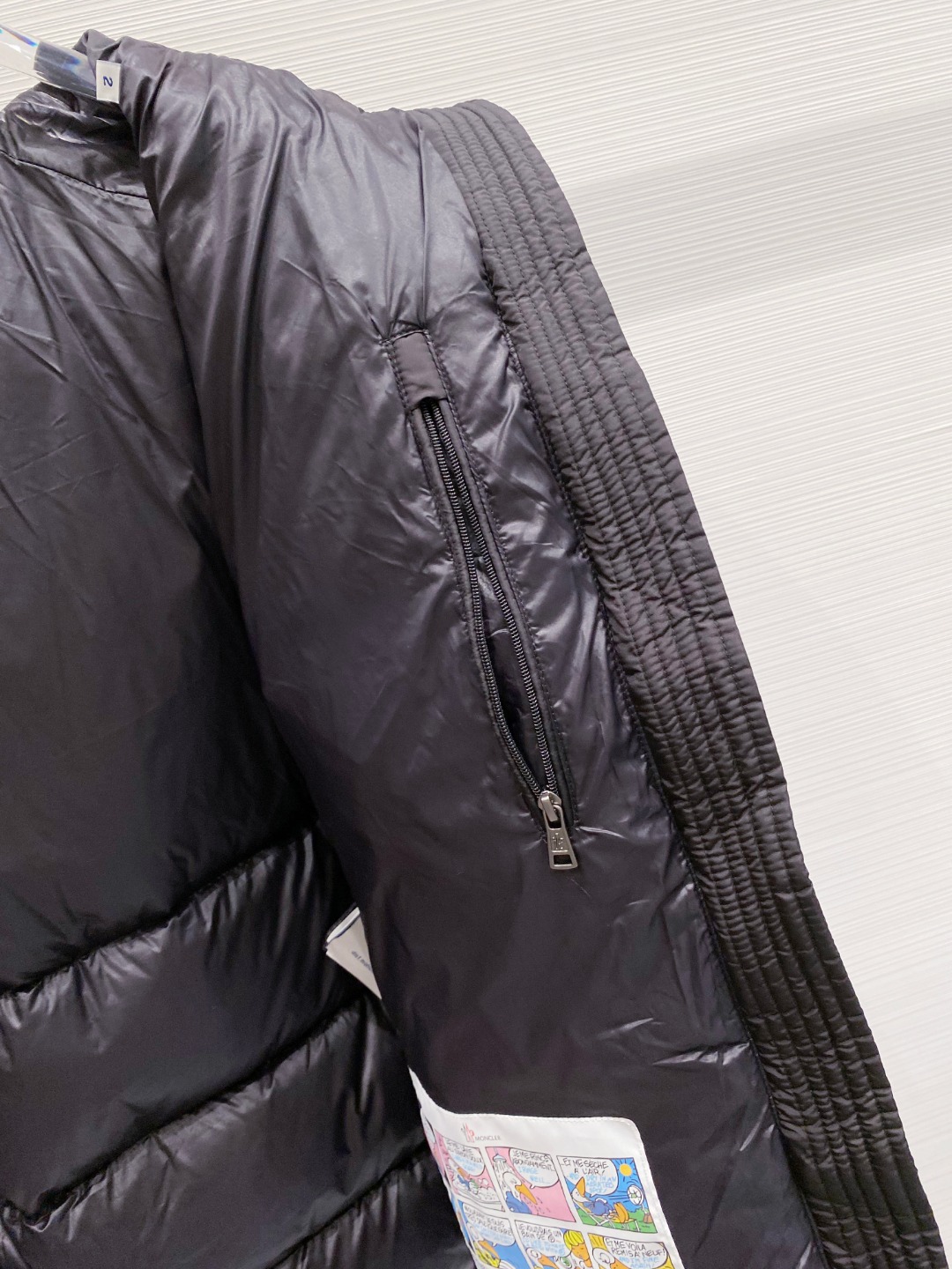 特级羽绒⬆️Moncler王牌经典,2025全新上市.Maya(全新科技尼龙)男士哑光短款羽绒夹克外套.