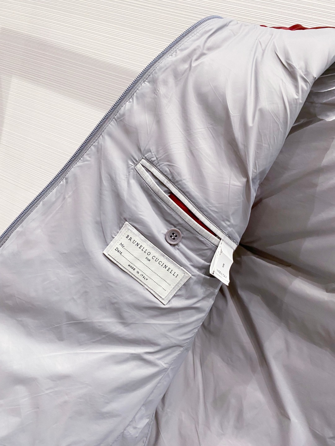 25秋冬新品发布，BC新款羽绒马甲出货，帽子可完全拆卸成立领，所有面料及辅料原版开模订制，质感超强，码数