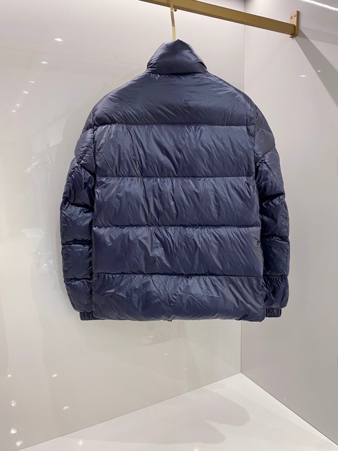 【鹅绒】Moncler 蒙口高端品鉴臻品！欧标90保暖白鹅绒填充男士羽绒服外套整体的造型设计依然传承了M