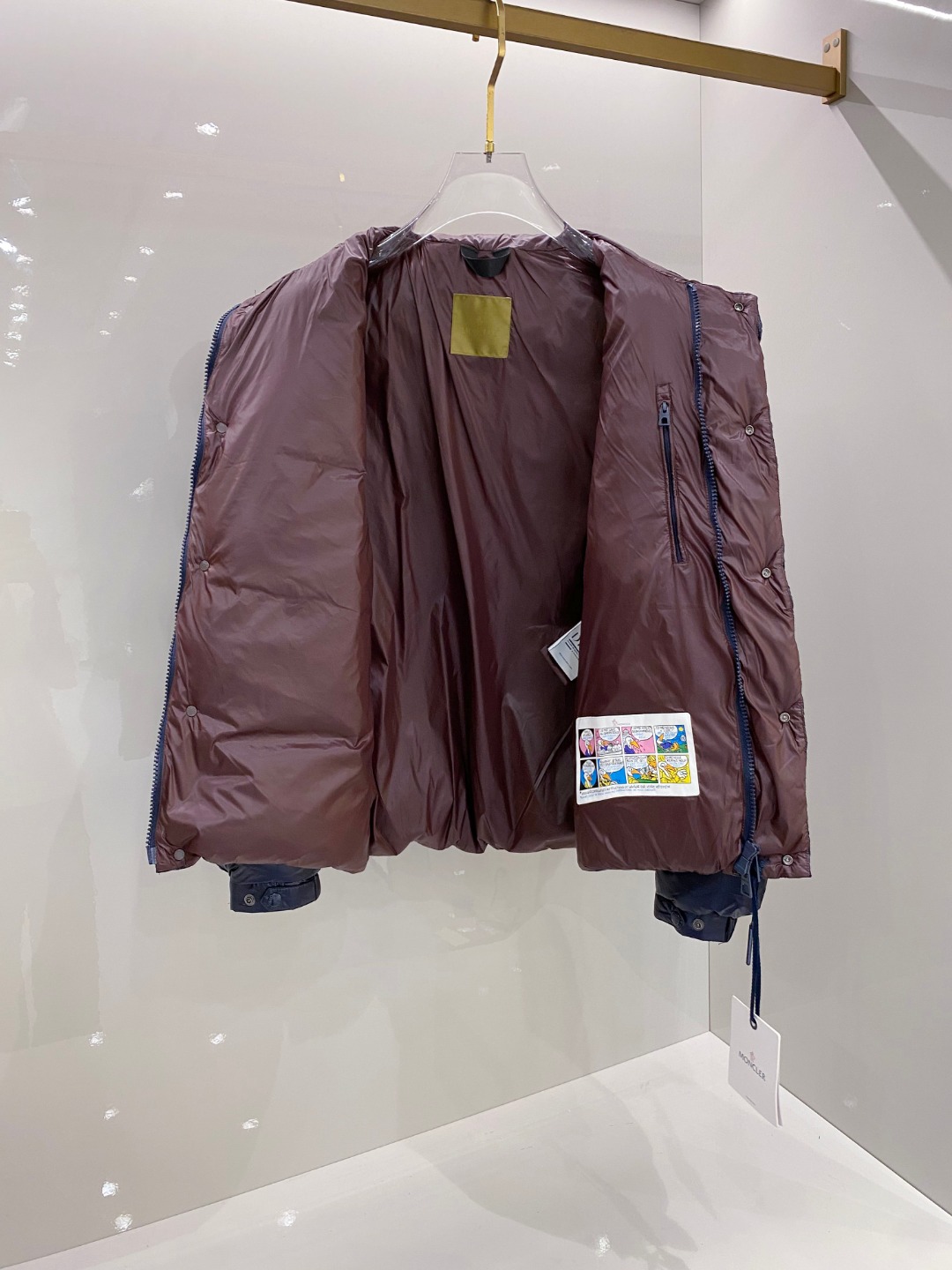 【鹅绒】Moncler 蒙口高端品鉴臻品！欧标90保暖白鹅绒填充男士羽绒服外套整体的造型设计依然传承了M