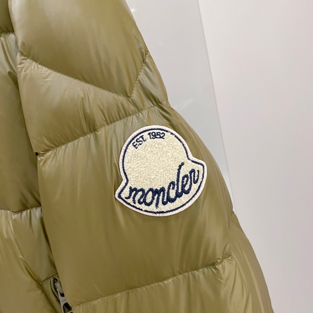 【鹅绒】Moncler 蒙口高端品鉴臻品！欧标90保暖白鹅绒填充男士羽绒服外套整体的造型设计依然传承了M