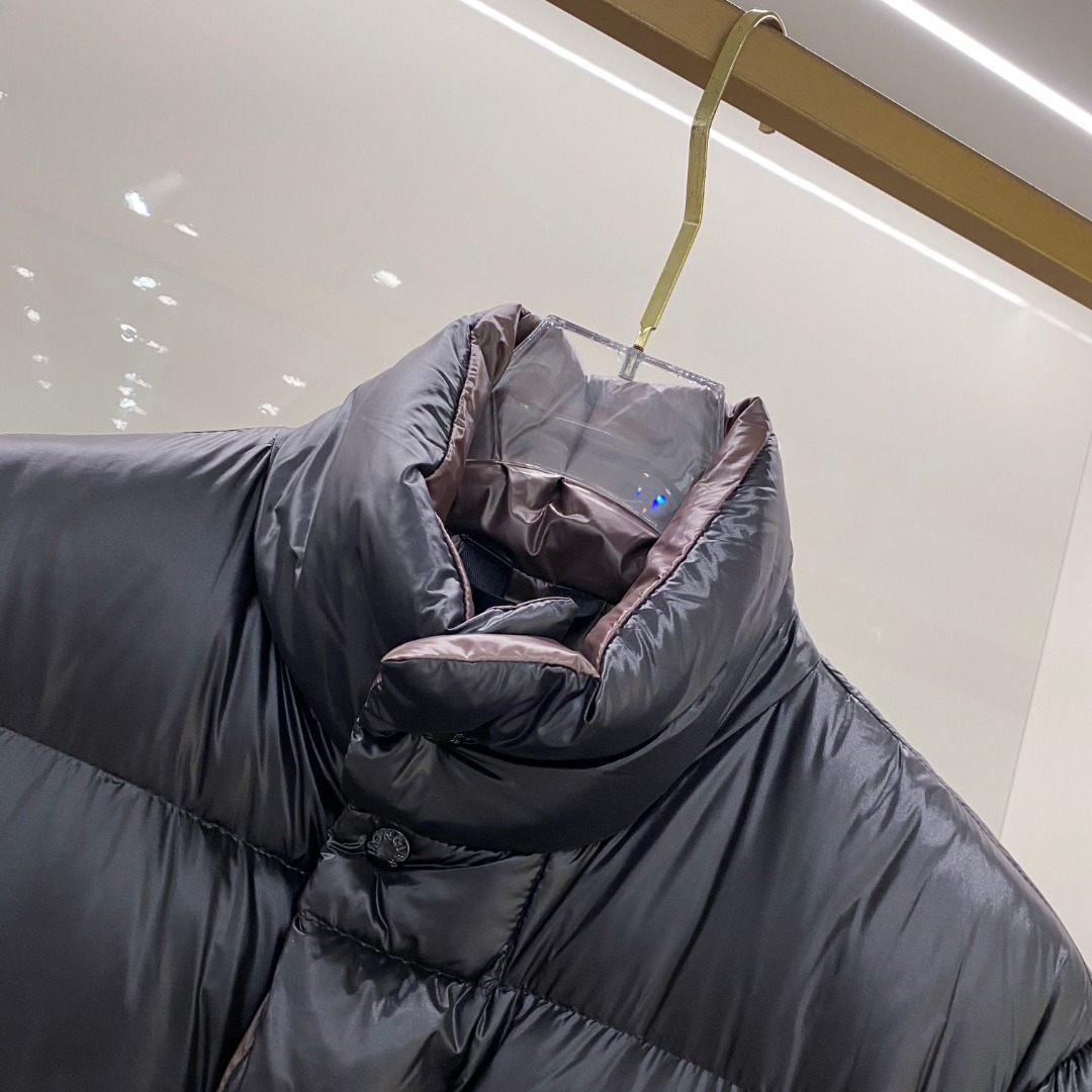 【鹅绒】Moncler 蒙口高端品鉴臻品！欧标90保暖白鹅绒填充男士羽绒服外套整体的造型设计依然传承了M