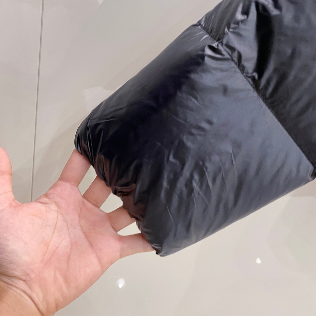 【鹅绒】 Moncler 蒙口 2025秋冬新款🆕羽绒服 原版1:1订制五金配件全进口原版定制 欢迎专柜