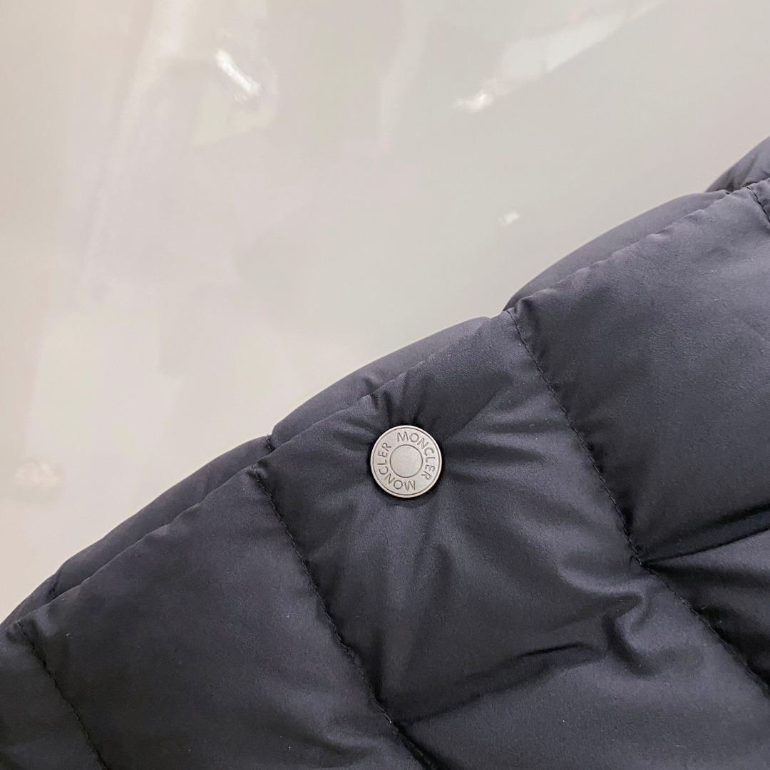 Moncler 蒙口 2025年秋冬新款羽绒服，针织拼接羽绒服采用新国标95白鸭绒，秋冬新品内搭神器！在