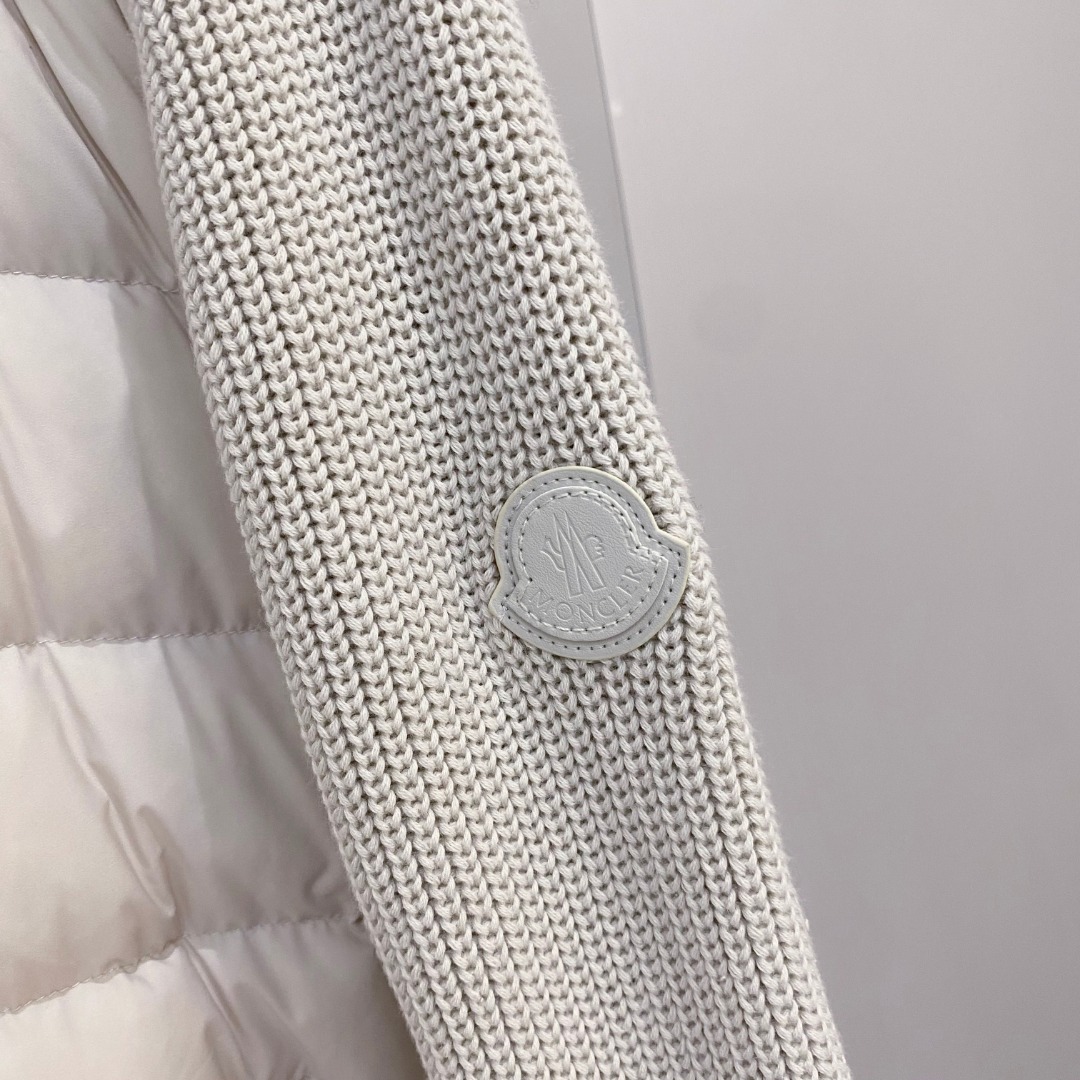 Moncler 蒙口 2025年秋冬新款羽绒服，针织拼接羽绒服采用新国标95白鸭绒，秋冬新品内搭神器！在