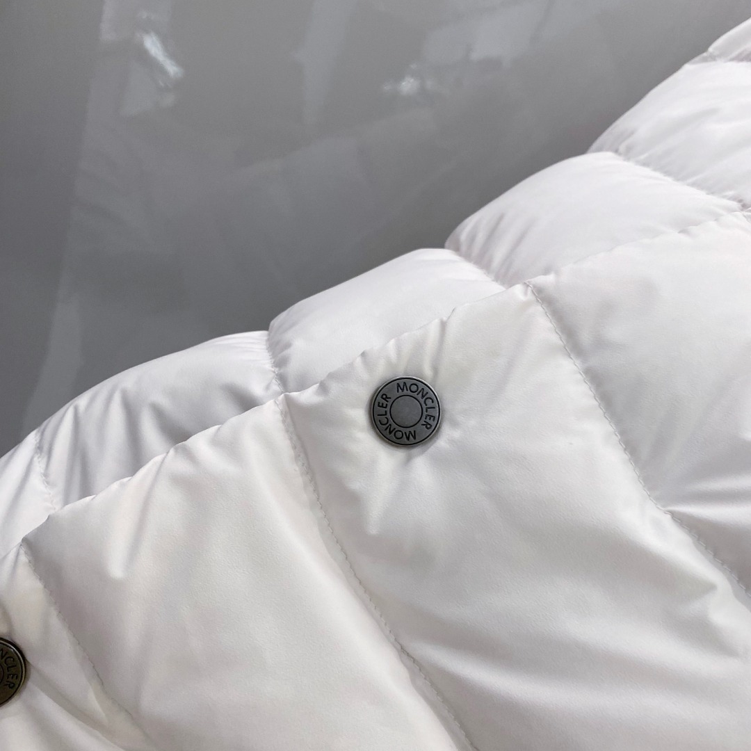 Moncler 蒙口 2025年秋冬新款羽绒服，针织拼接羽绒服采用新国标95白鸭绒，秋冬新品内搭神器！在