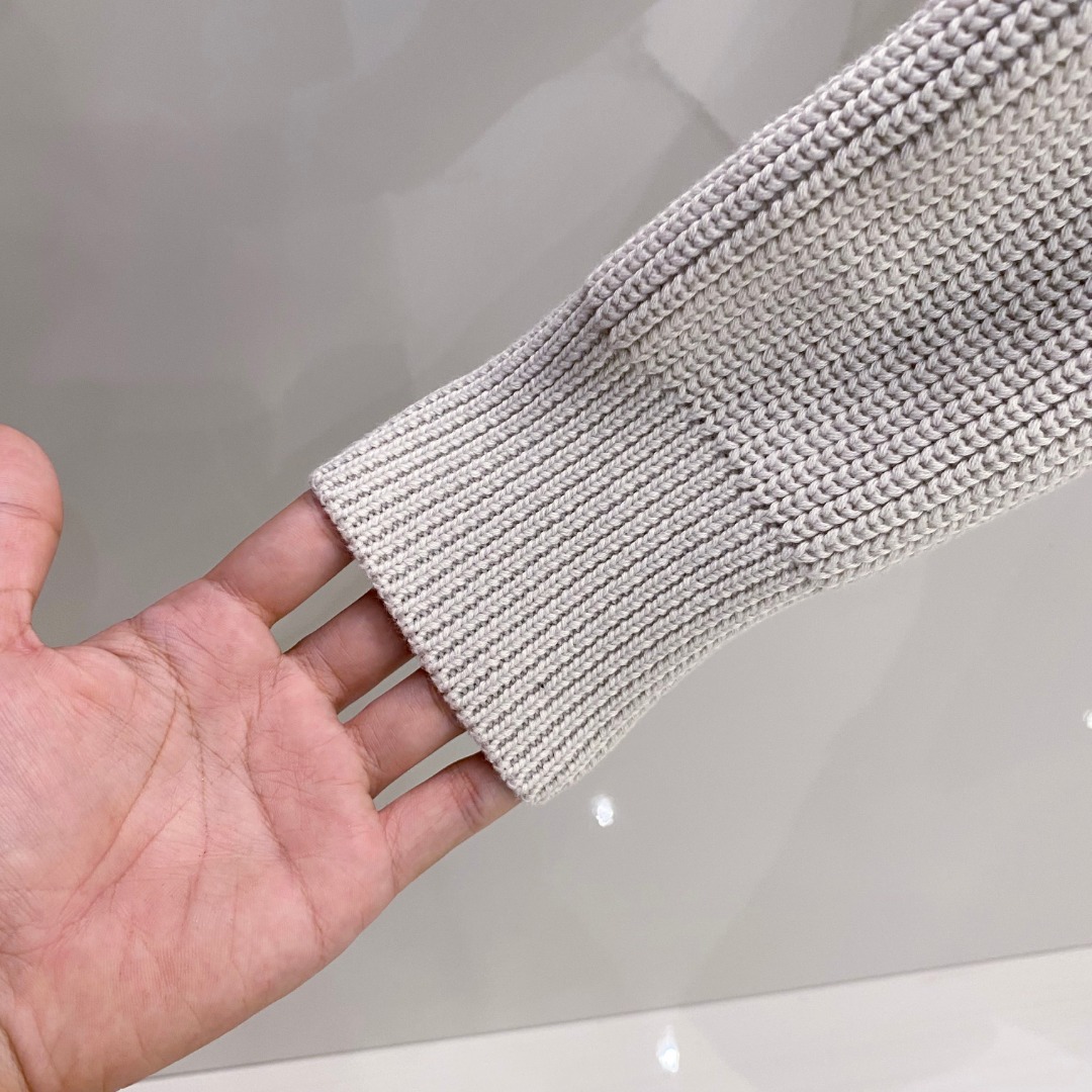 Moncler 蒙口 2025年秋冬新款羽绒服，针织拼接羽绒服采用新国标95白鸭绒，秋冬新品内搭神器！在