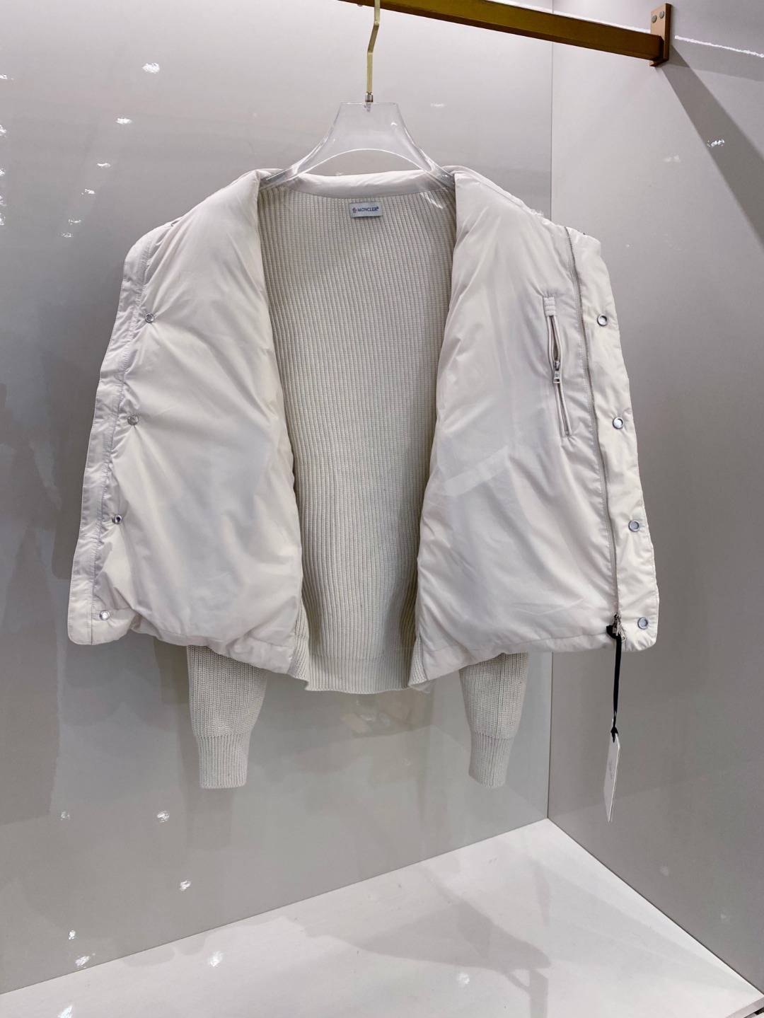 Moncler 蒙口 2025年秋冬新款羽绒服，针织拼接羽绒服采用新国标95白鸭绒，秋冬新品内搭神器！在