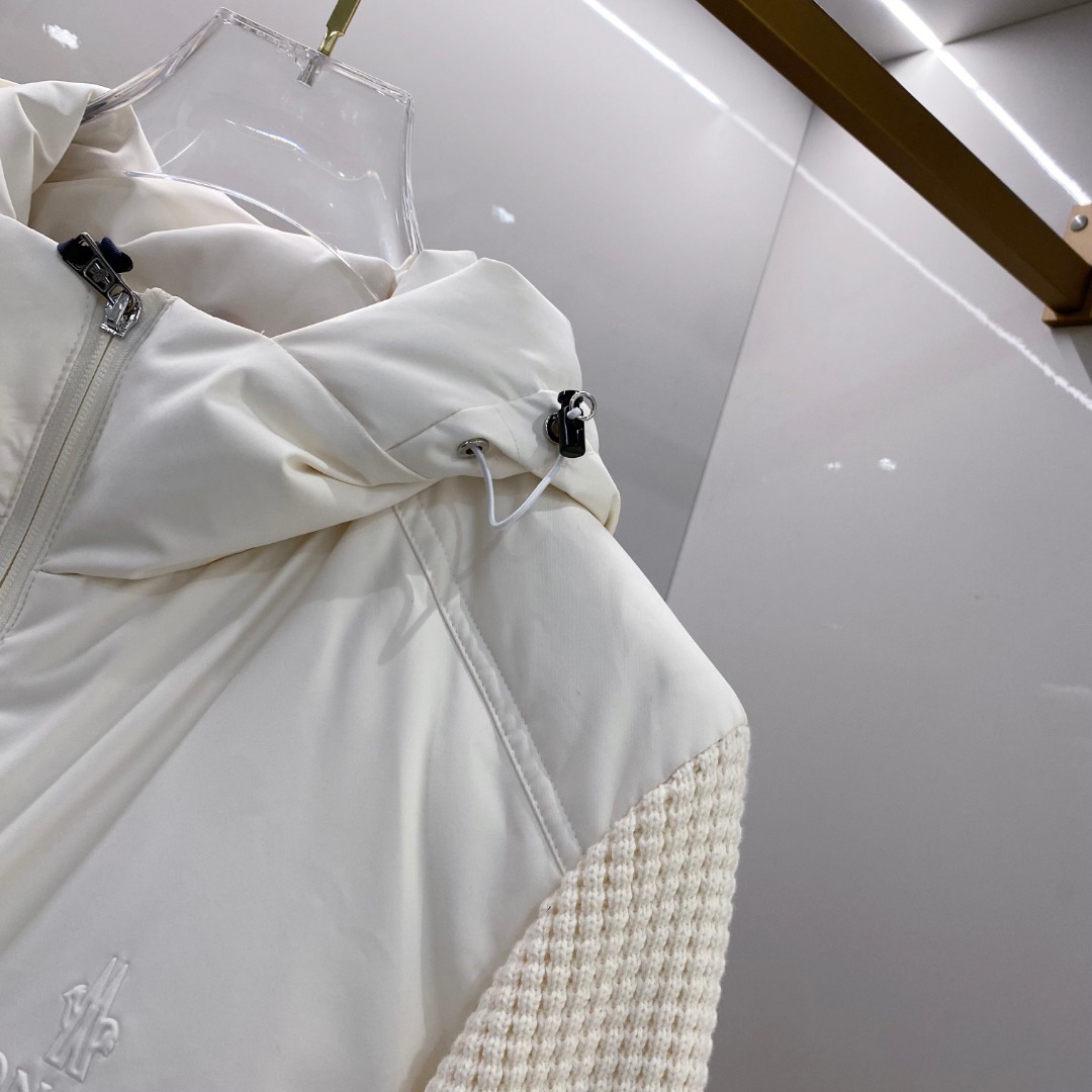 Moncler 蒙口 2025年秋冬新款羽绒服，针织连帽拼接羽绒服采用新国标95白鸭绒，秋冬新品内搭神器