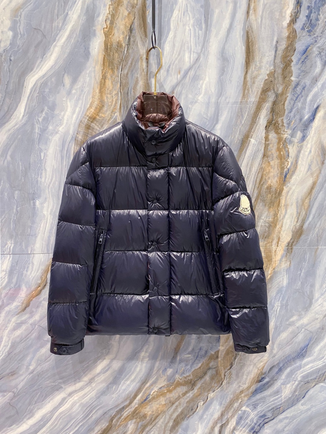 【鹅绒】Moncler 蒙口高端品鉴臻品！欧标90保暖白鹅绒填充男士羽绒服外套整体的造型设计依然传承了M