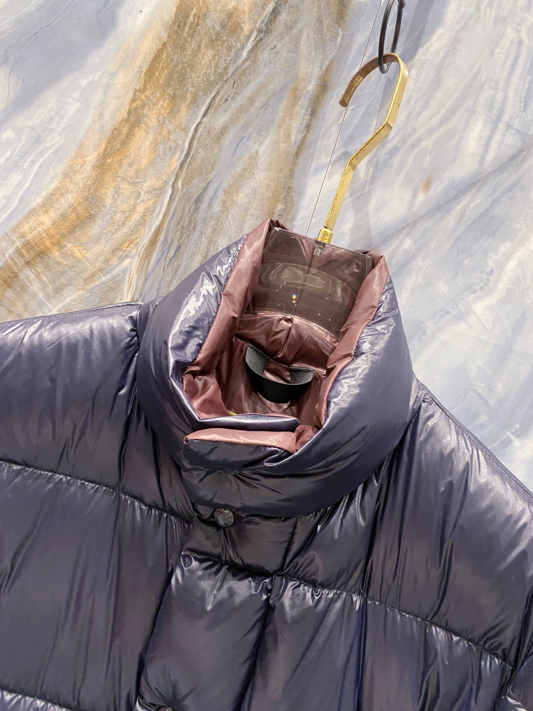 【鹅绒】Moncler 蒙口高端品鉴臻品！欧标90保暖白鹅绒填充男士羽绒服外套整体的造型设计依然传承了M