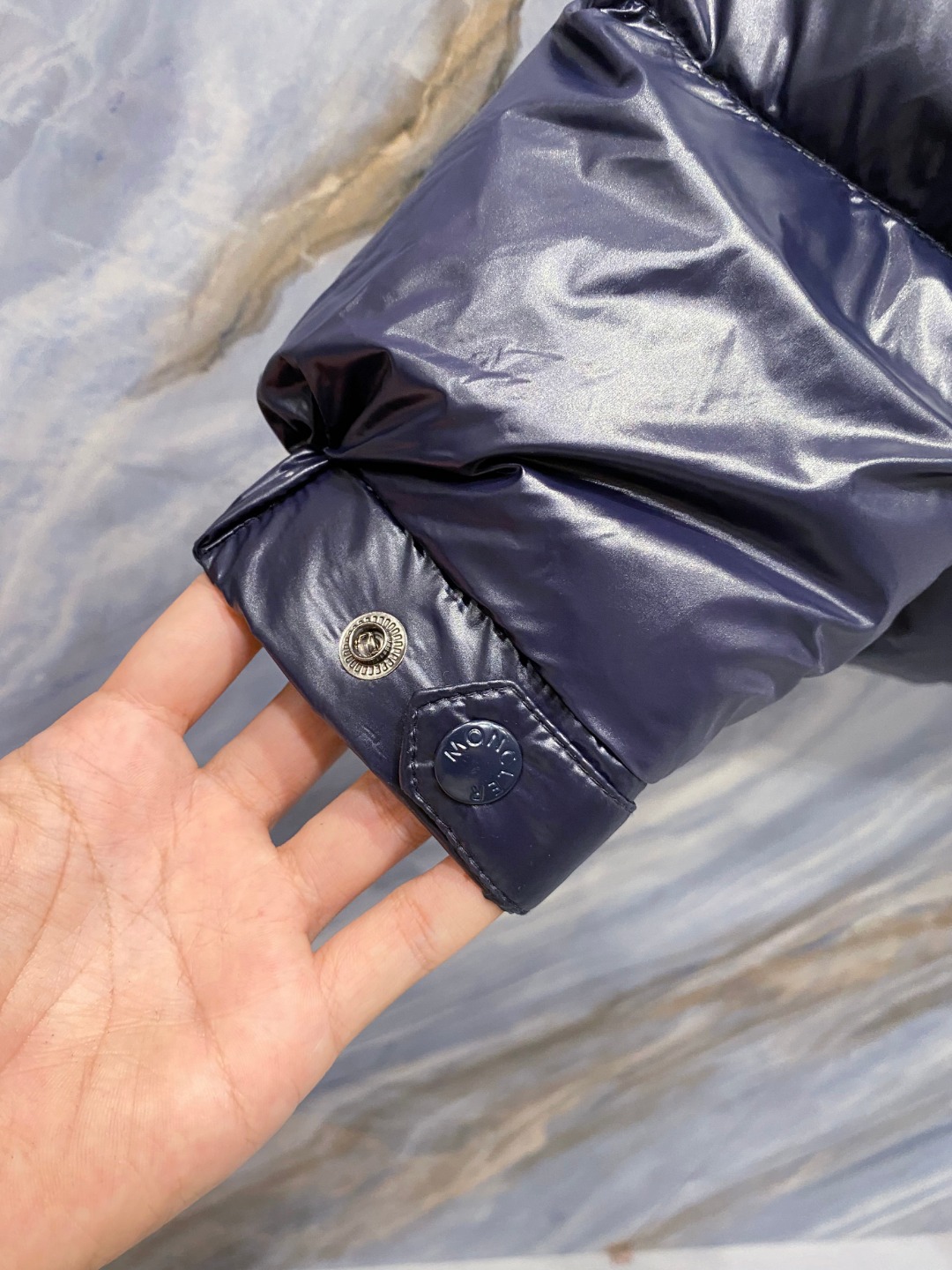 【鹅绒】Moncler 蒙口高端品鉴臻品！欧标90保暖白鹅绒填充男士羽绒服外套整体的造型设计依然传承了M