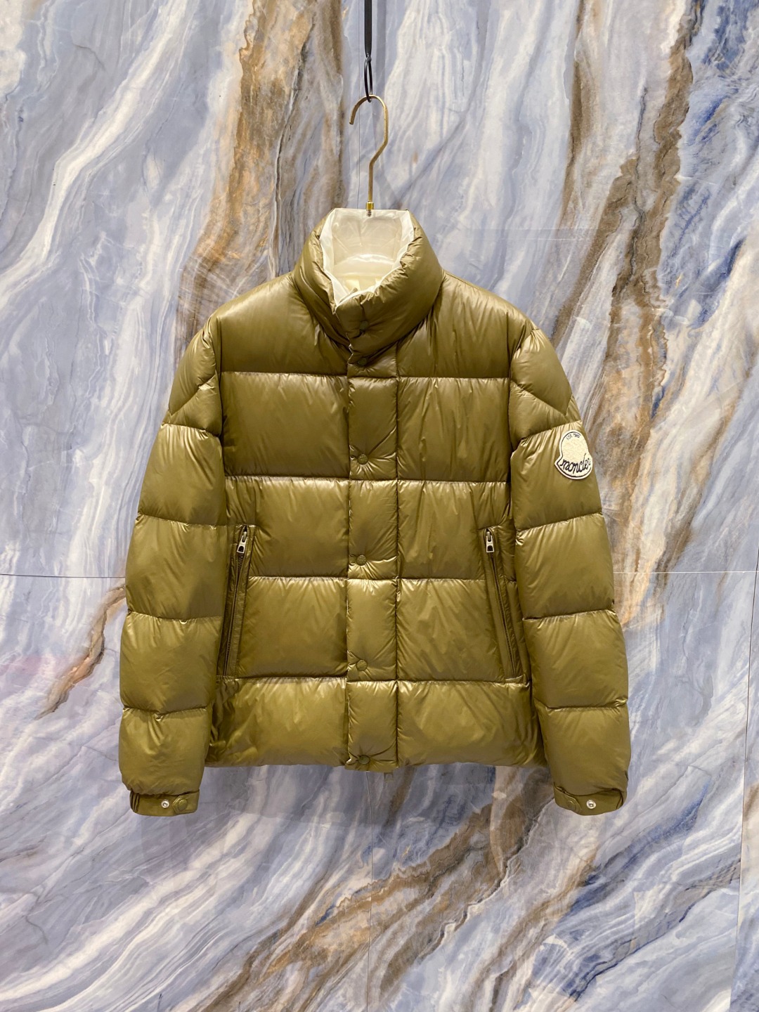 【鹅绒】Moncler 蒙口高端品鉴臻品！欧标90保暖白鹅绒填充男士羽绒服外套整体的造型设计依然传承了M