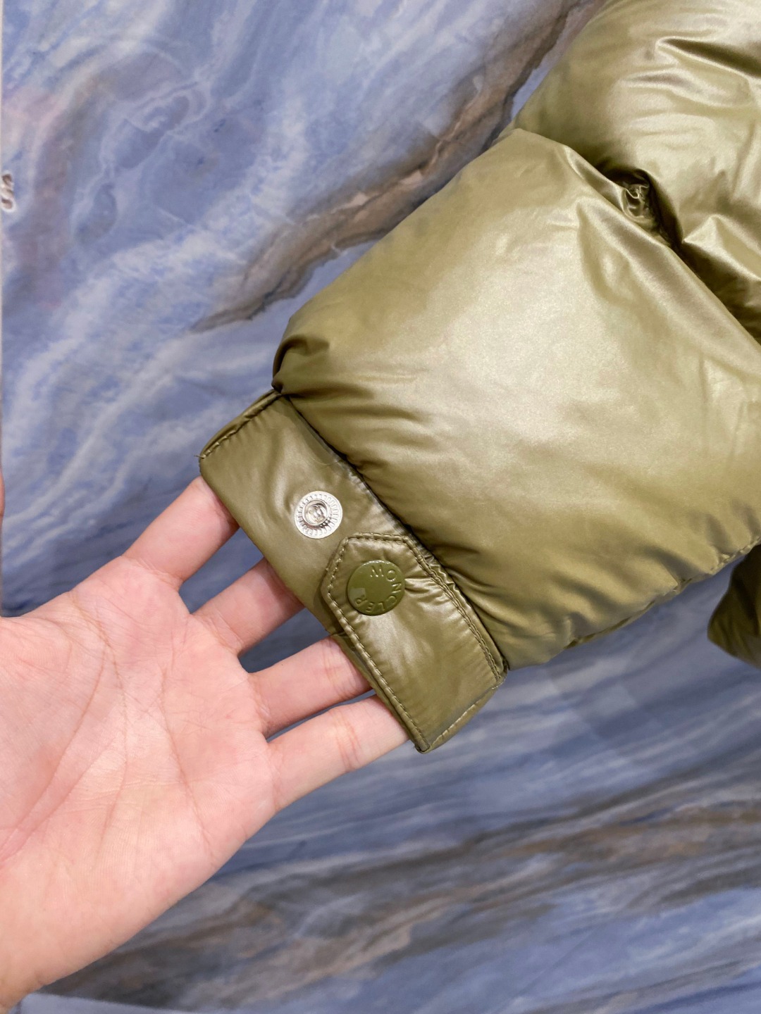 【鹅绒】Moncler 蒙口高端品鉴臻品！欧标90保暖白鹅绒填充男士羽绒服外套整体的造型设计依然传承了M