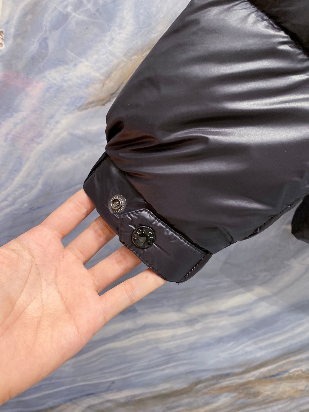 【鹅绒】Moncler 蒙口高端品鉴臻品！欧标90保暖白鹅绒填充男士羽绒服外套整体的造型设计依然传承了M