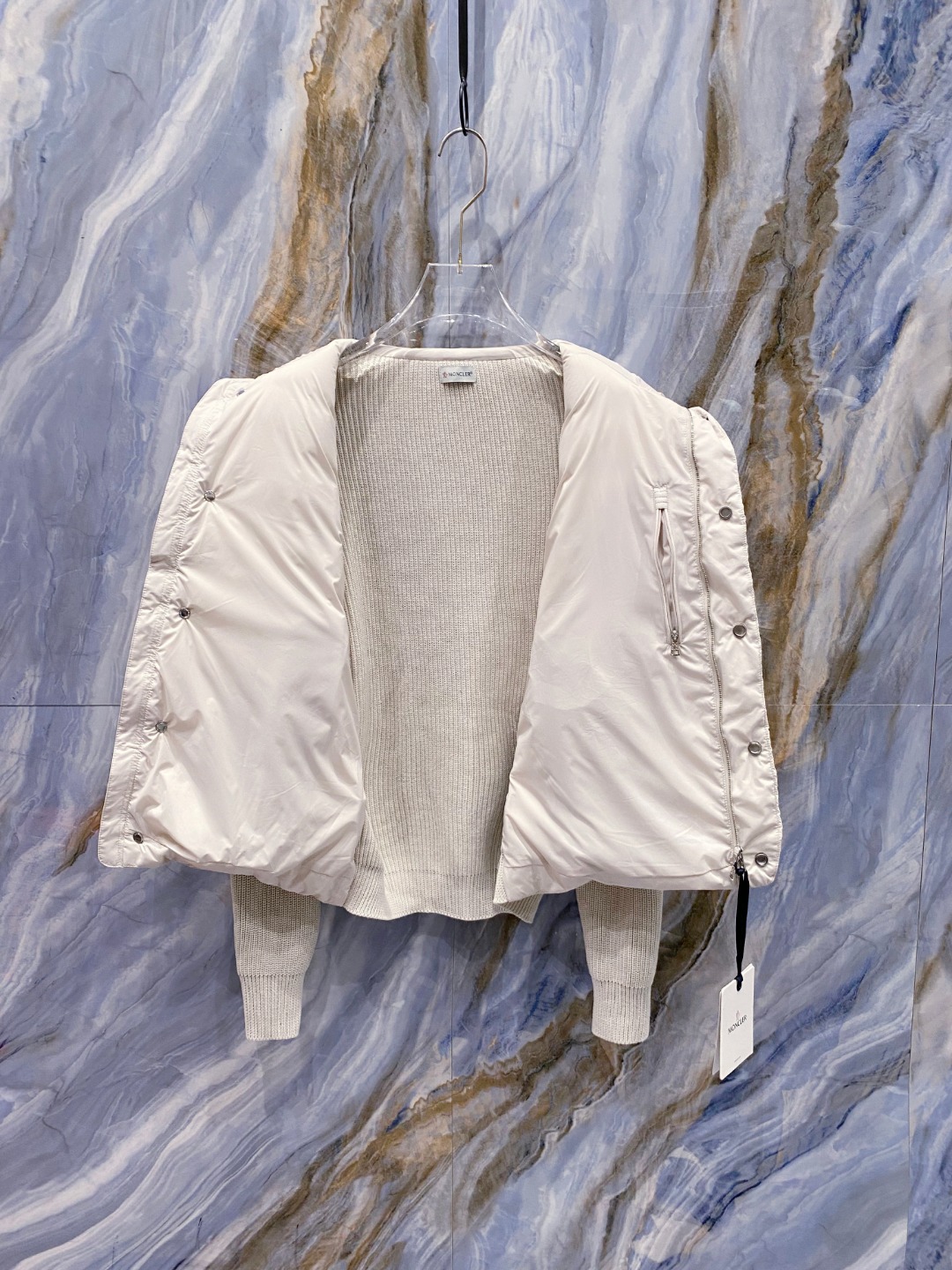 Moncler 蒙口 2025年秋冬新款羽绒服，针织拼接羽绒服采用新国标95白鸭绒，秋冬新品内搭神器！在