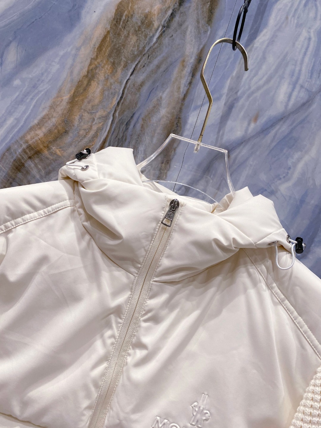 Moncler 蒙口 2025年秋冬新款羽绒服，针织连帽拼接羽绒服采用新国标95白鸭绒，秋冬新品内搭神器