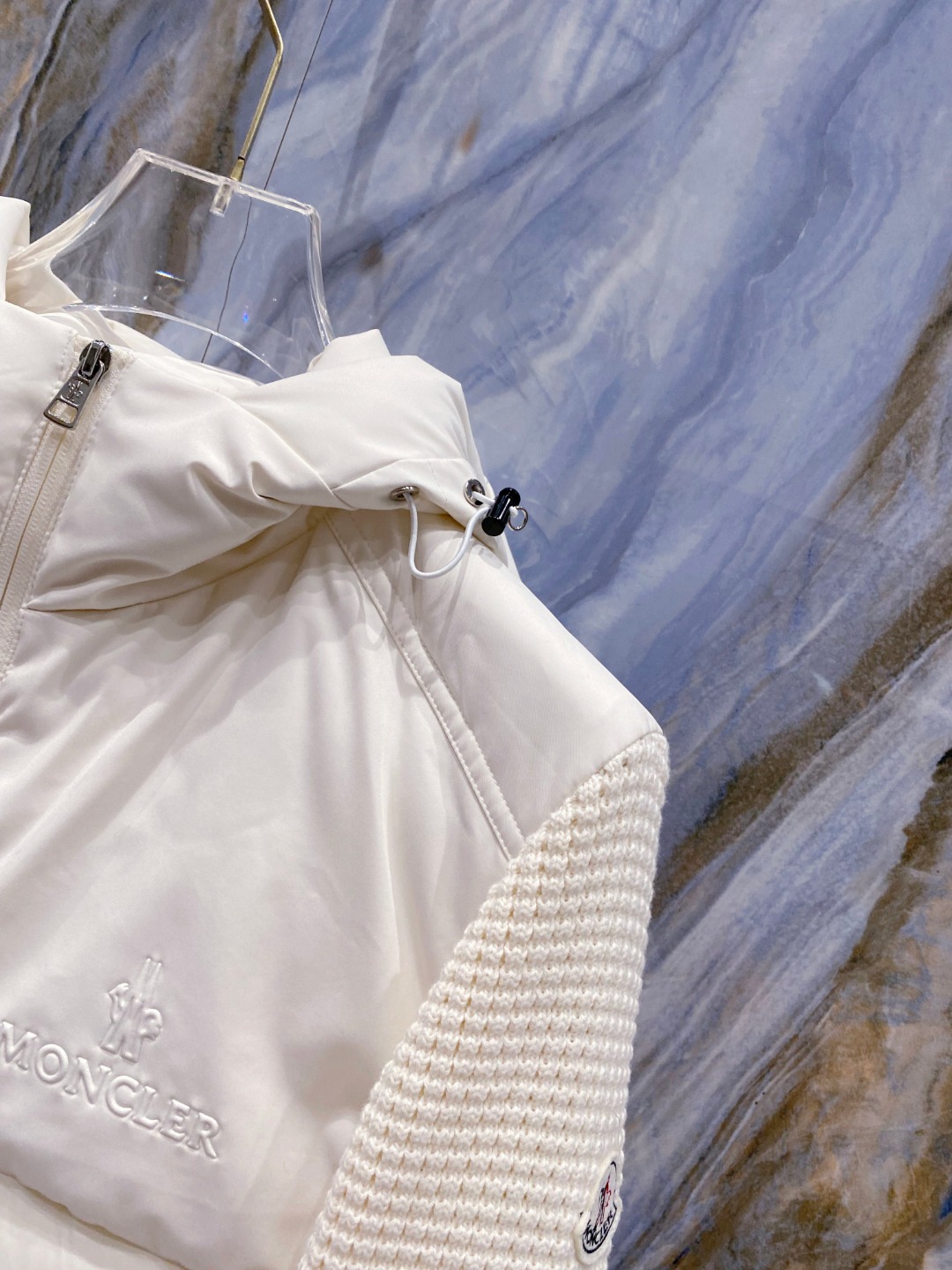 Moncler 蒙口 2025年秋冬新款羽绒服，针织连帽拼接羽绒服采用新国标95白鸭绒，秋冬新品内搭神器