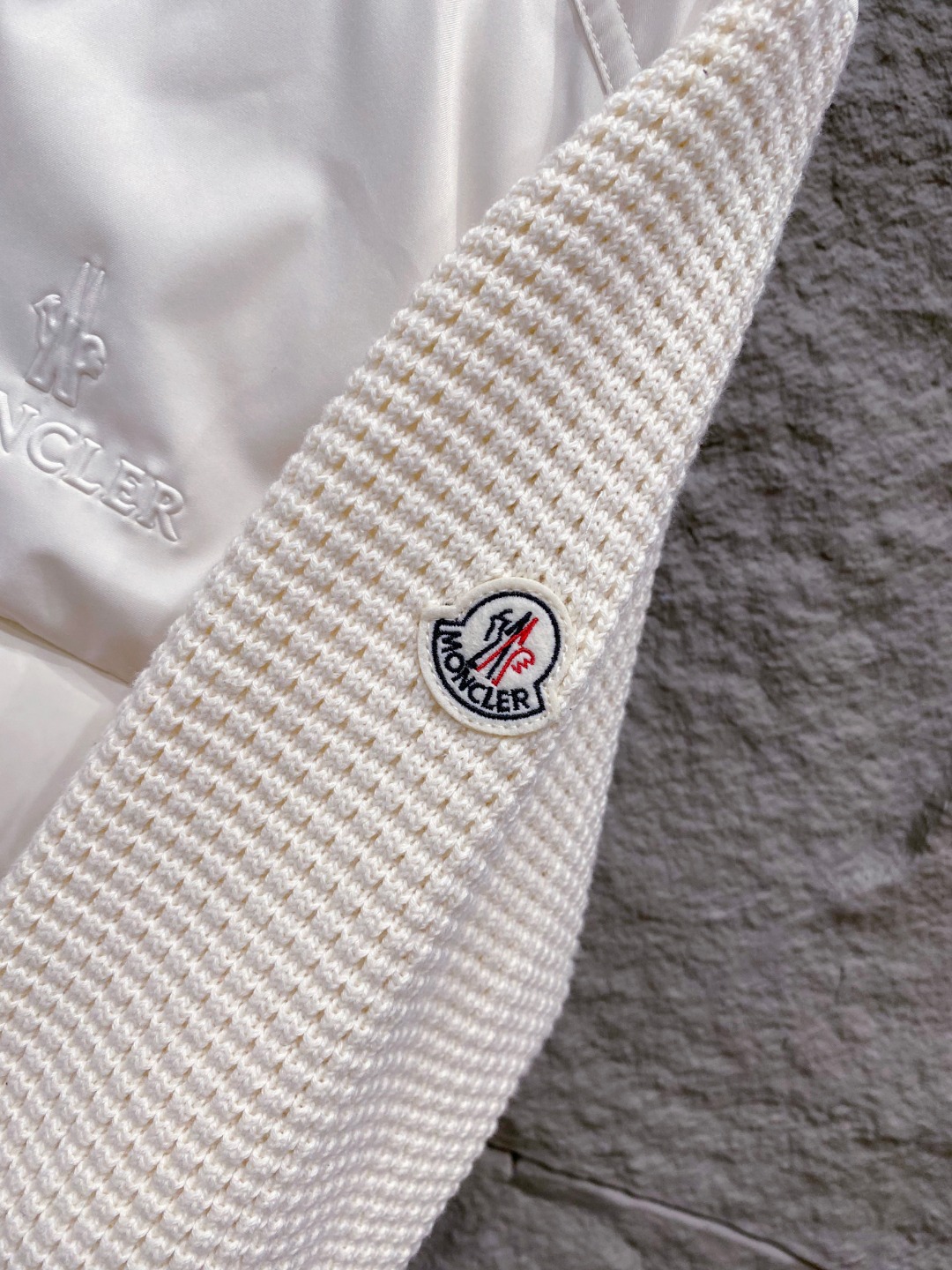 Moncler 蒙口 2025年秋冬新款羽绒服，针织连帽拼接羽绒服采用新国标95白鸭绒，秋冬新品内搭神器