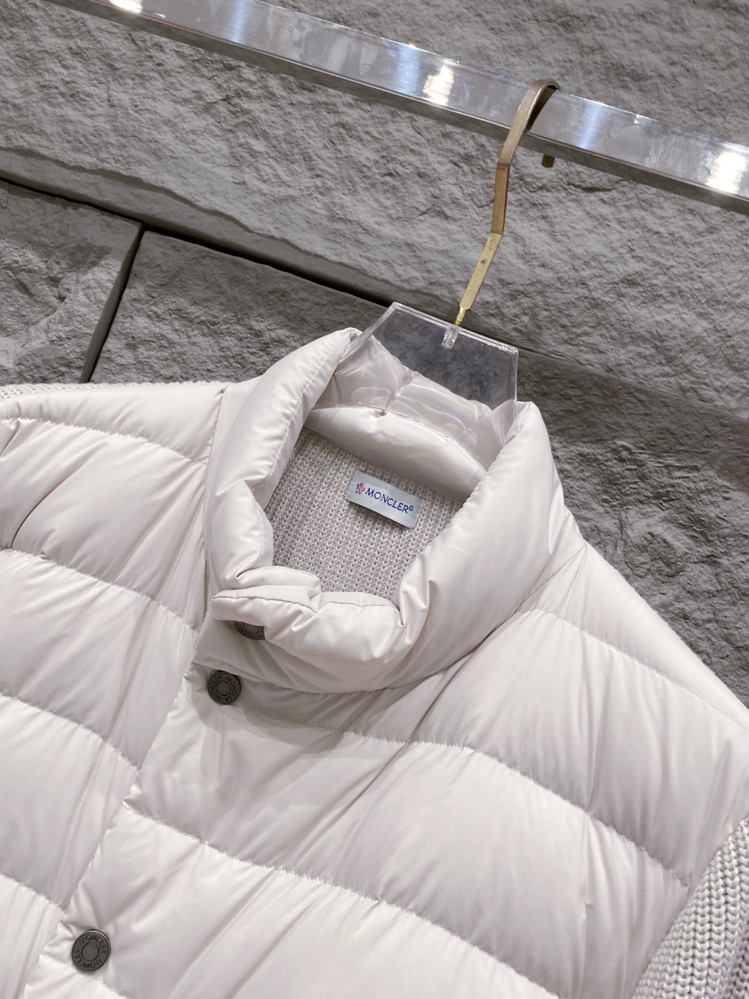 Moncler 蒙口 2025年秋冬新款羽绒服，针织拼接羽绒服采用新国标95白鸭绒，秋冬新品内搭神器！在