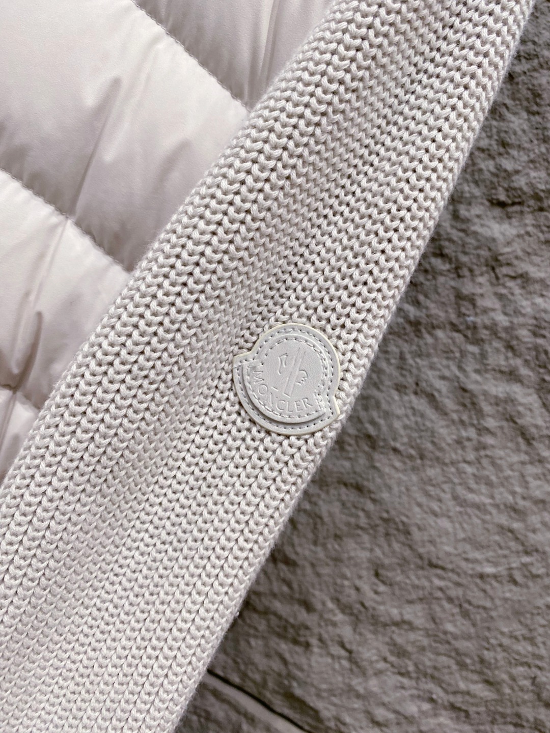 Moncler 蒙口 2025年秋冬新款羽绒服，针织拼接羽绒服采用新国标95白鸭绒，秋冬新品内搭神器！在