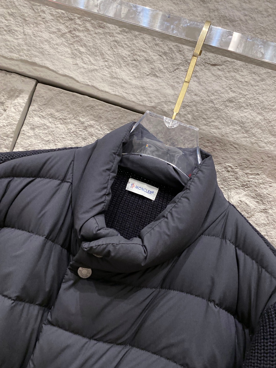 Moncler 蒙口 2025年秋冬新款羽绒服，针织拼接羽绒服采用新国标95白鸭绒，秋冬新品内搭神器！在