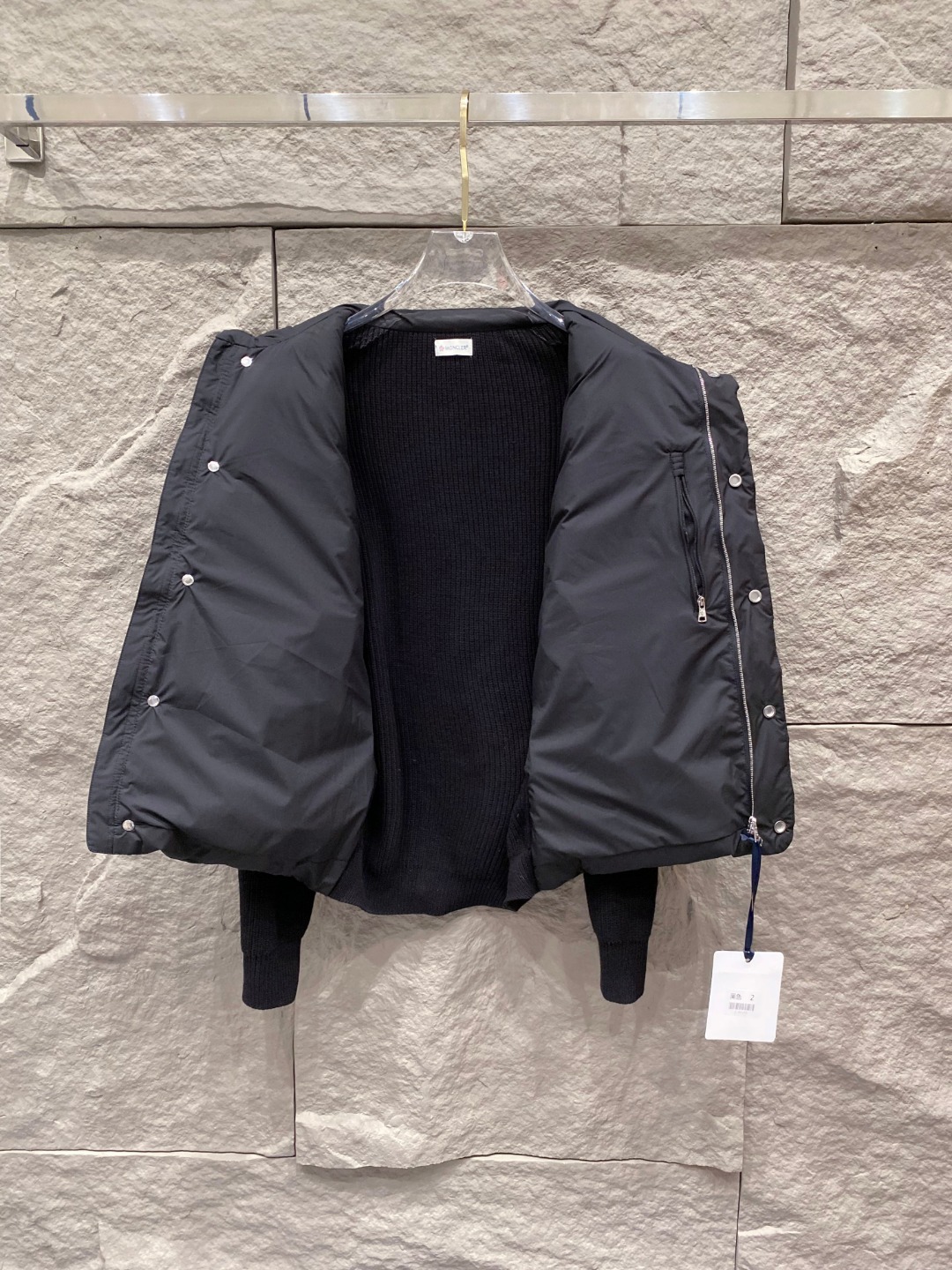 Moncler 蒙口 2025年秋冬新款羽绒服，针织拼接羽绒服采用新国标95白鸭绒，秋冬新品内搭神器！在