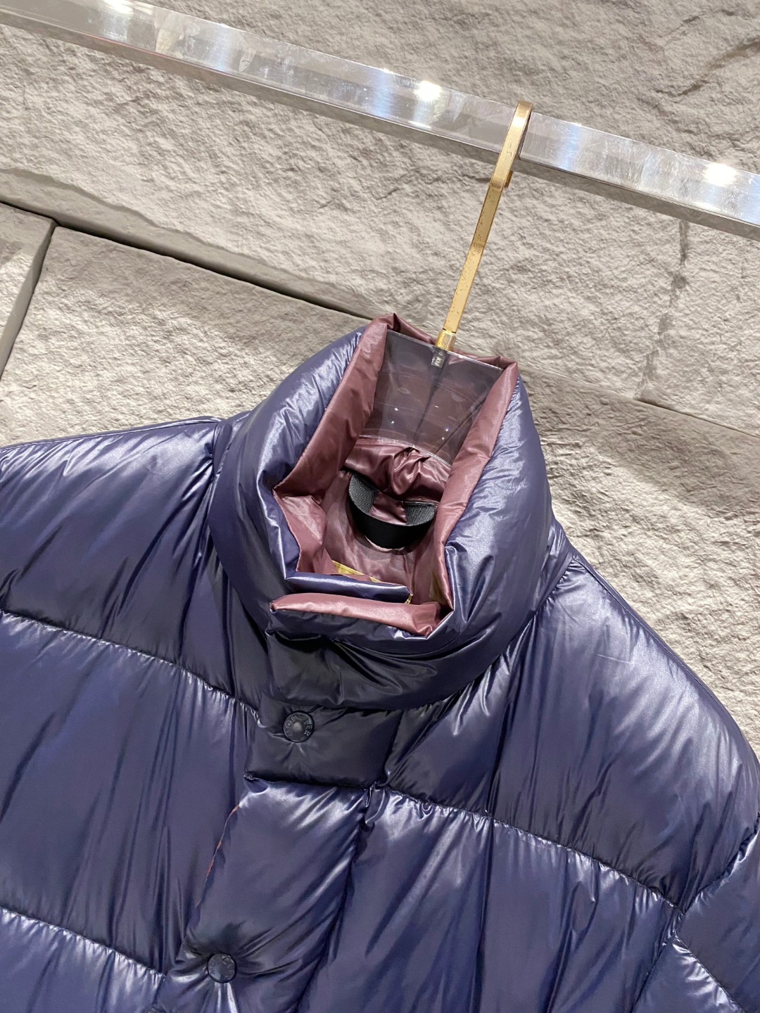 【鹅绒】Moncler 蒙口高端品鉴臻品！欧标90保暖白鹅绒填充男士羽绒服外套整体的造型设计依然传承了M