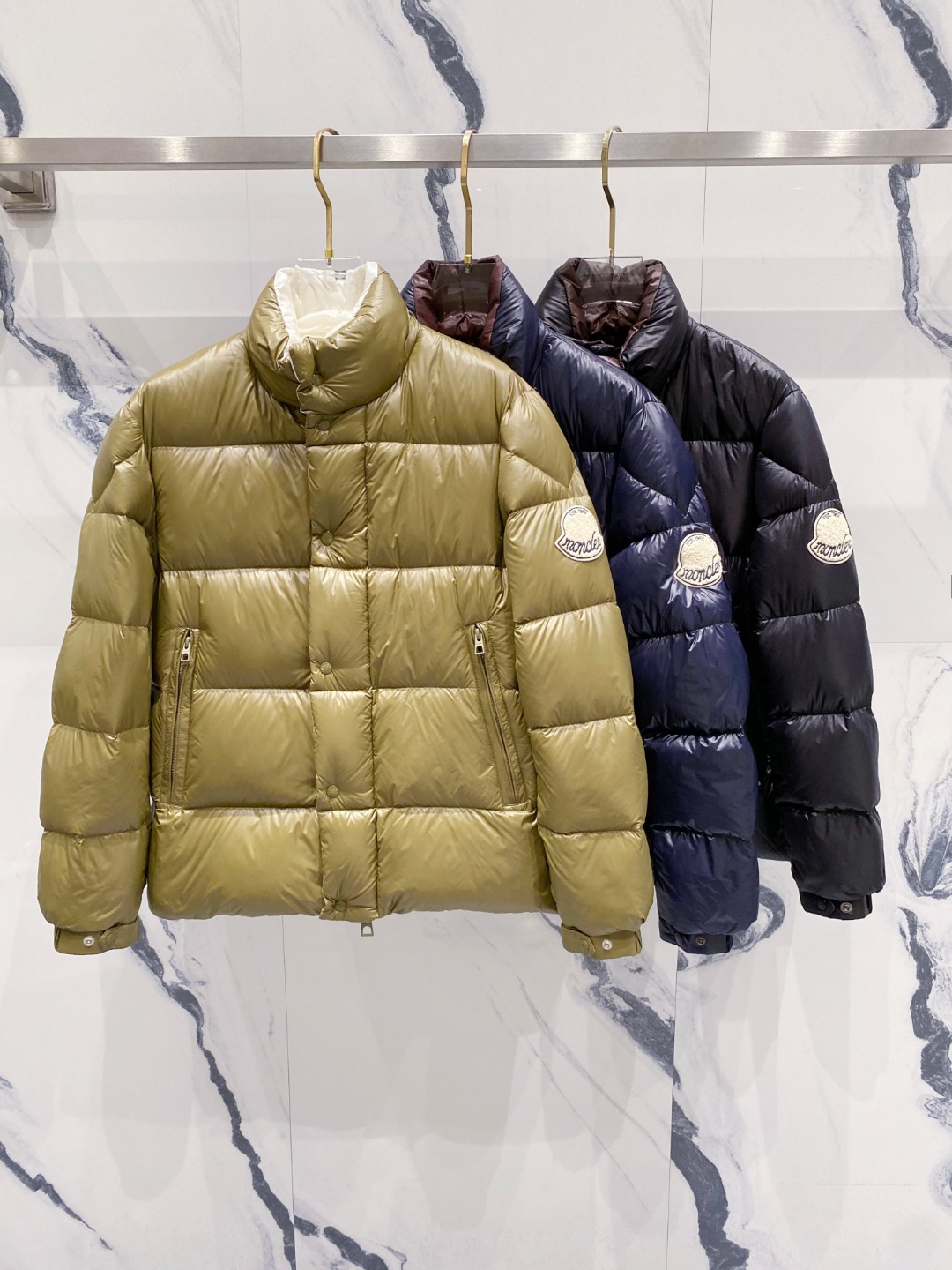 【鹅绒】Moncler 蒙口高端品鉴臻品！欧标90保暖白鹅绒填充男士羽绒服外套整体的造型设计依然传承了M
