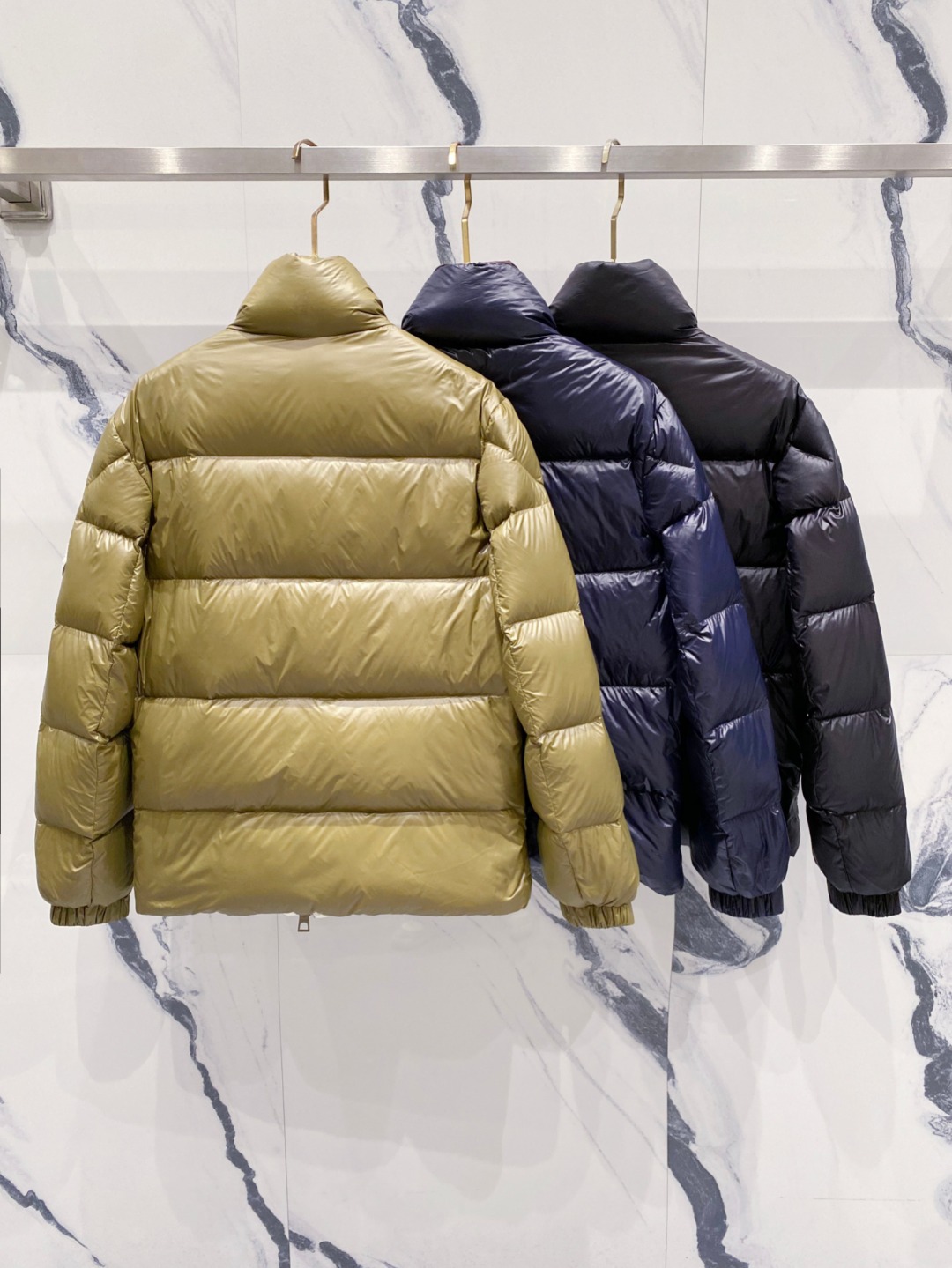 【鹅绒】Moncler 蒙口高端品鉴臻品！欧标90保暖白鹅绒填充男士羽绒服外套整体的造型设计依然传承了M