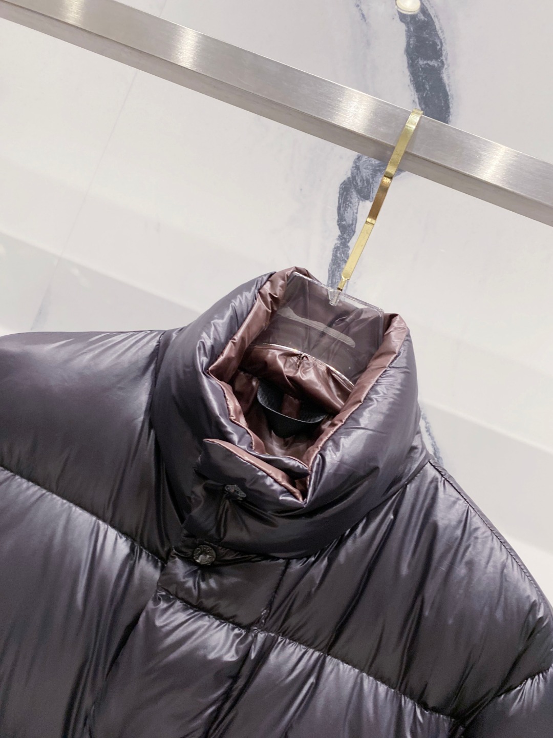 【鹅绒】Moncler 蒙口高端品鉴臻品！欧标90保暖白鹅绒填充男士羽绒服外套整体的造型设计依然传承了M