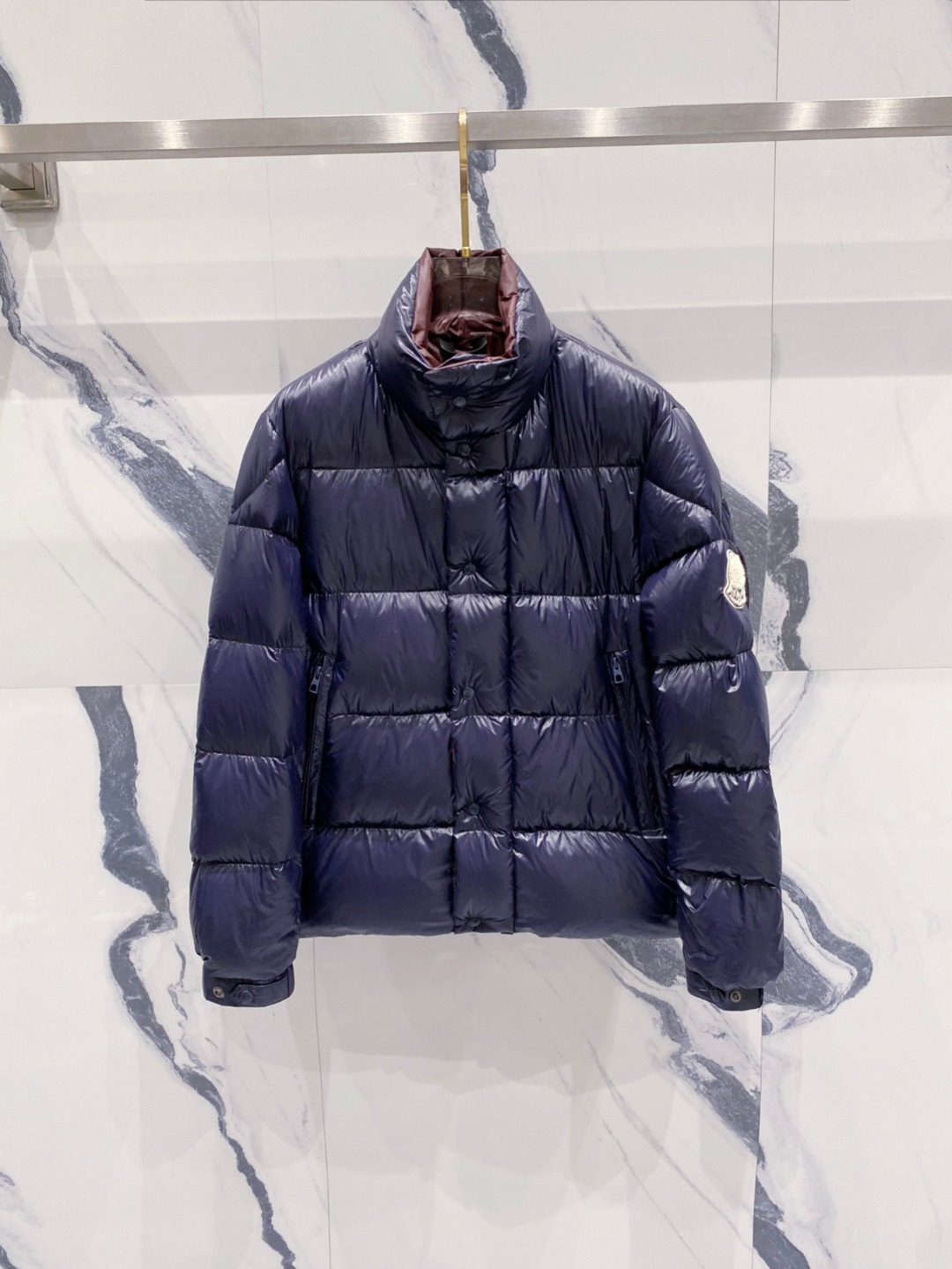 【鹅绒】Moncler 蒙口高端品鉴臻品！欧标90保暖白鹅绒填充男士羽绒服外套整体的造型设计依然传承了M