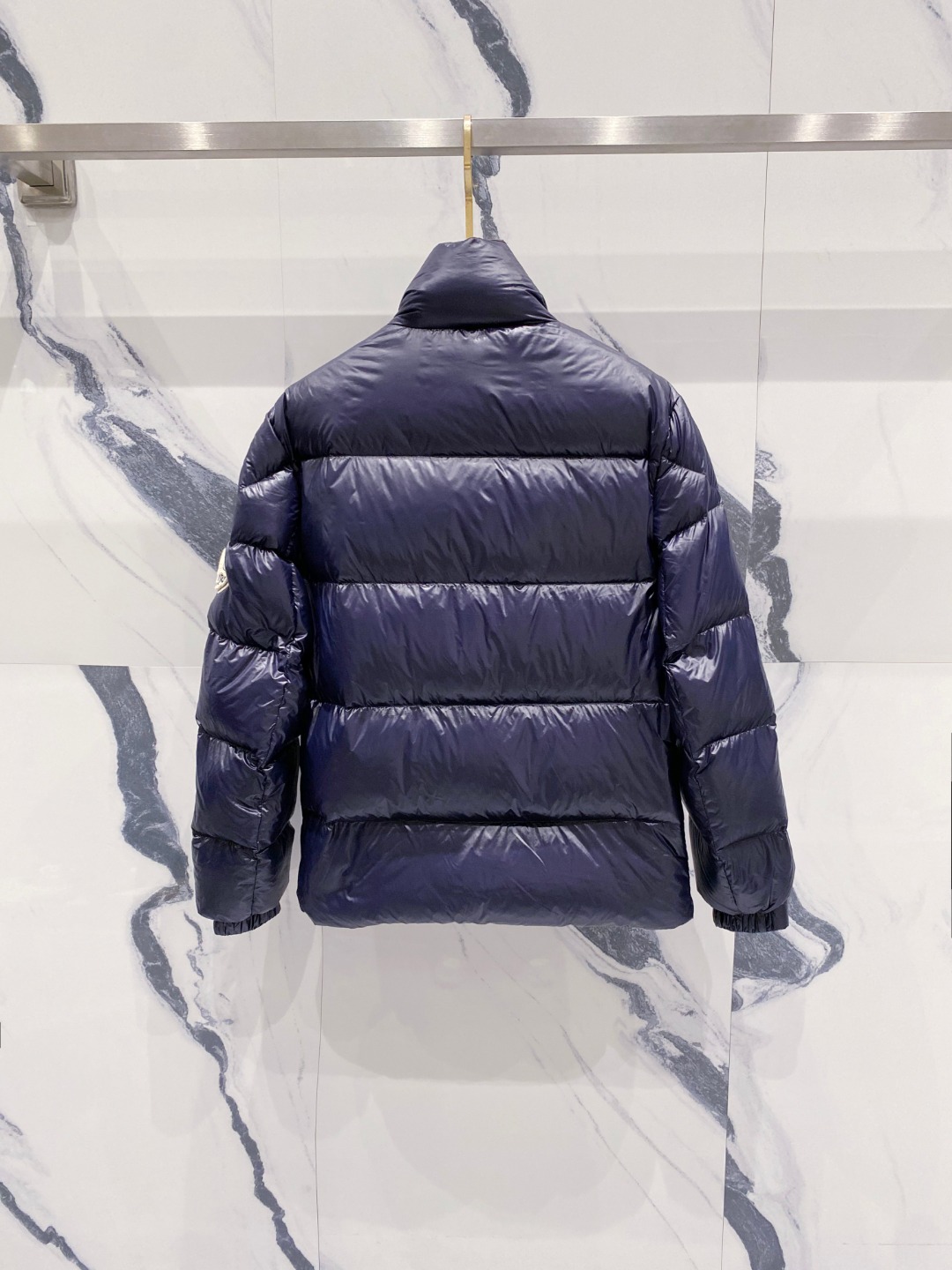 【鹅绒】Moncler 蒙口高端品鉴臻品！欧标90保暖白鹅绒填充男士羽绒服外套整体的造型设计依然传承了M
