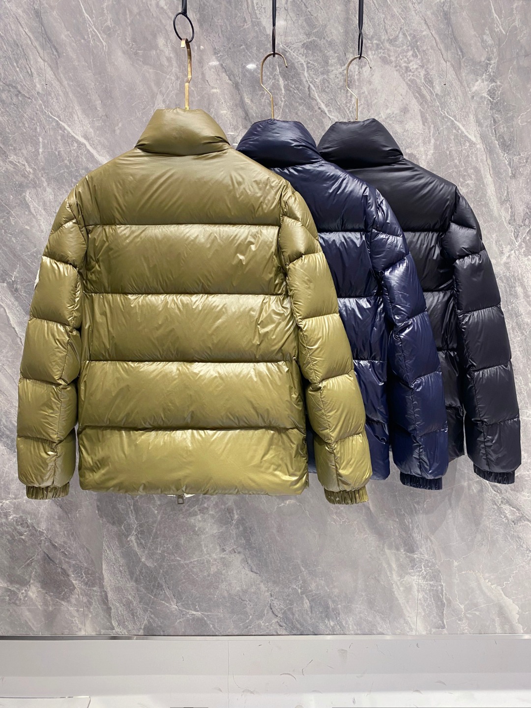 【鹅绒】Moncler 蒙口高端品鉴臻品！欧标90保暖白鹅绒填充男士羽绒服外套整体的造型设计依然传承了M