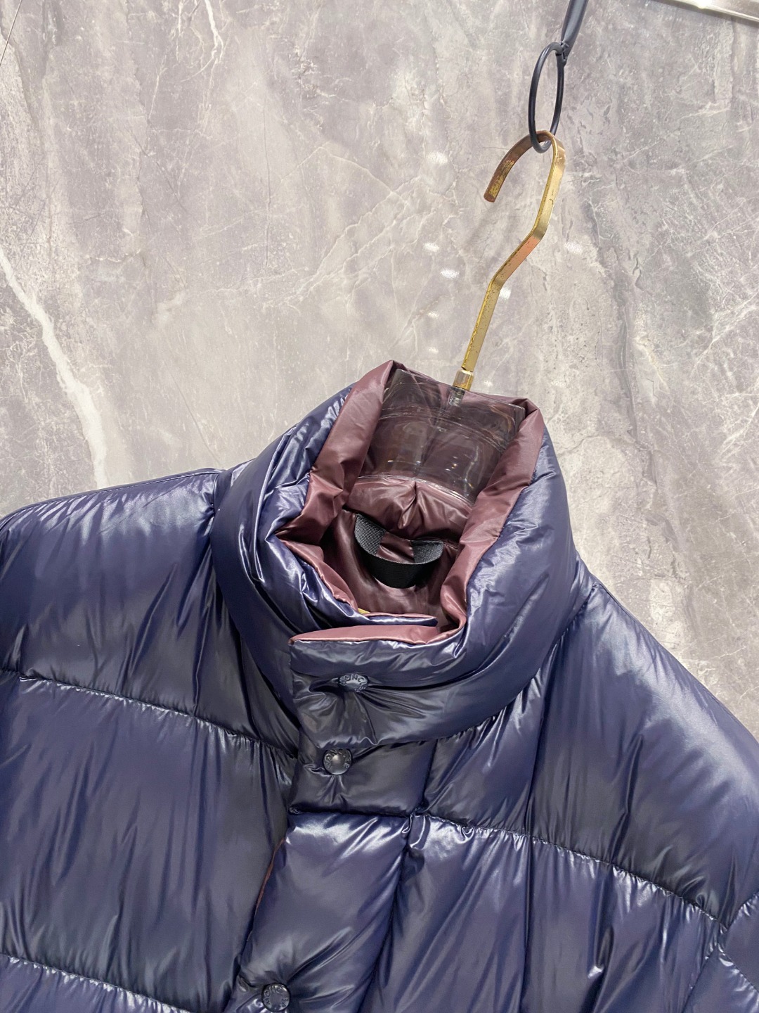 【鹅绒】Moncler 蒙口高端品鉴臻品！欧标90保暖白鹅绒填充男士羽绒服外套整体的造型设计依然传承了M