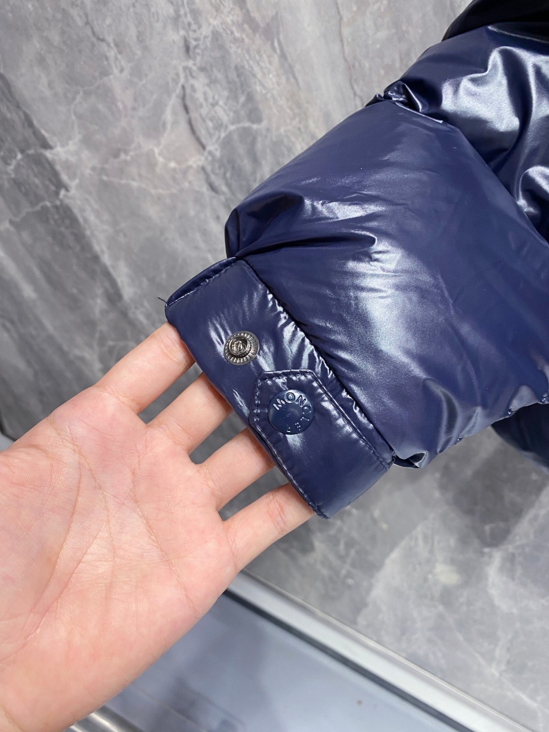 【鹅绒】Moncler 蒙口高端品鉴臻品！欧标90保暖白鹅绒填充男士羽绒服外套整体的造型设计依然传承了M