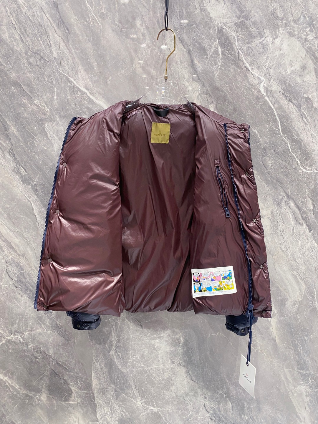 【鹅绒】Moncler 蒙口高端品鉴臻品！欧标90保暖白鹅绒填充男士羽绒服外套整体的造型设计依然传承了M