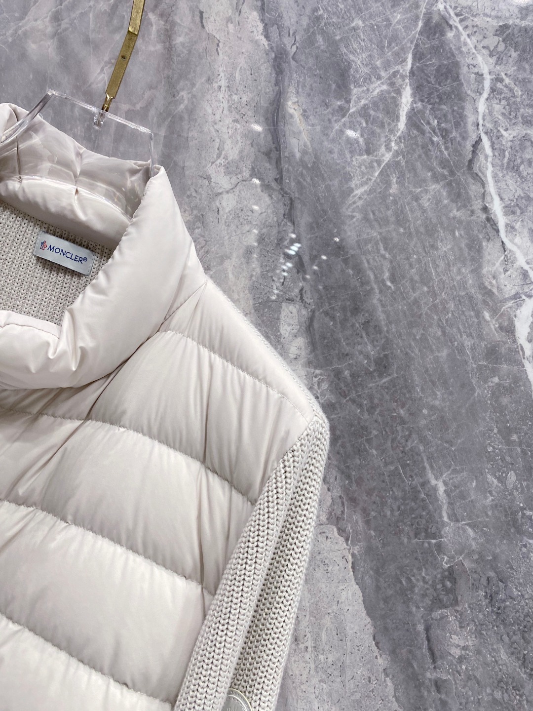 Moncler 蒙口 2025年秋冬新款羽绒服，针织拼接羽绒服采用新国标95白鸭绒，秋冬新品内搭神器！在