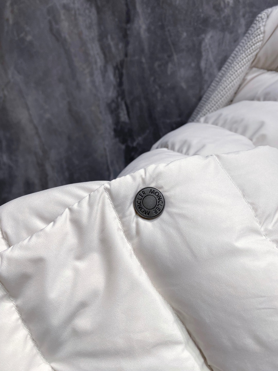 Moncler 蒙口 2025年秋冬新款羽绒服，针织拼接羽绒服采用新国标95白鸭绒，秋冬新品内搭神器！在