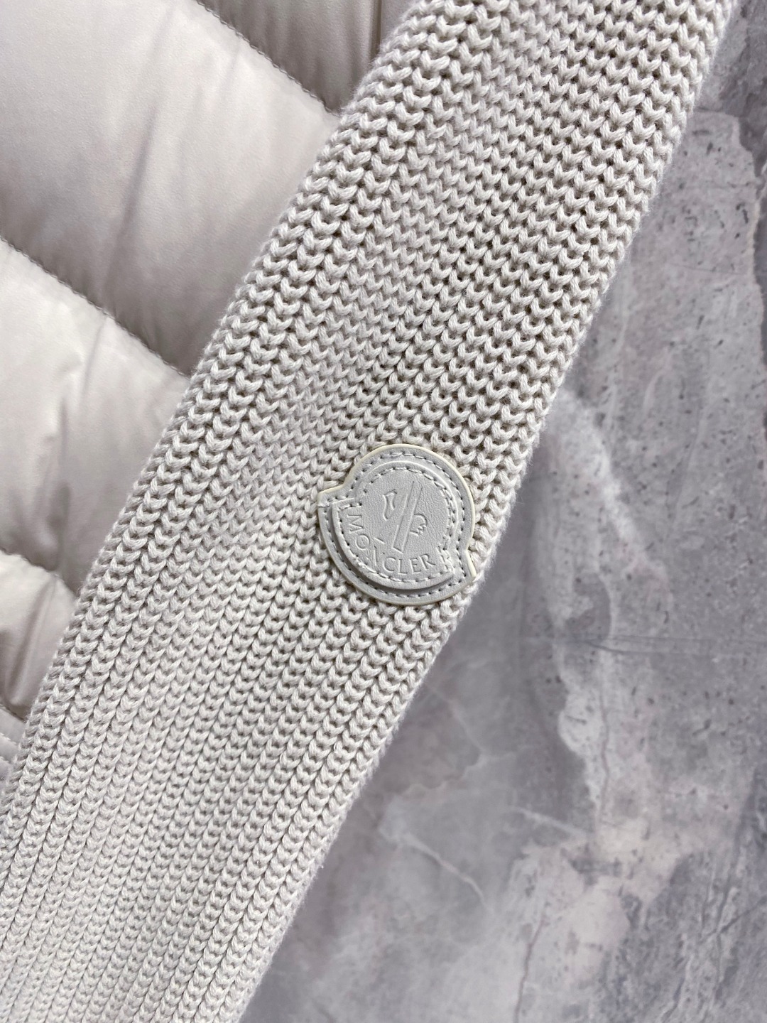 Moncler 蒙口 2025年秋冬新款羽绒服，针织拼接羽绒服采用新国标95白鸭绒，秋冬新品内搭神器！在