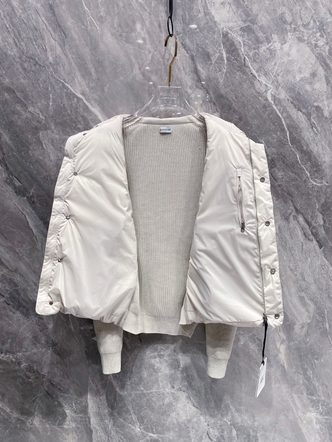 Moncler 蒙口 2025年秋冬新款羽绒服，针织拼接羽绒服采用新国标95白鸭绒，秋冬新品内搭神器！在