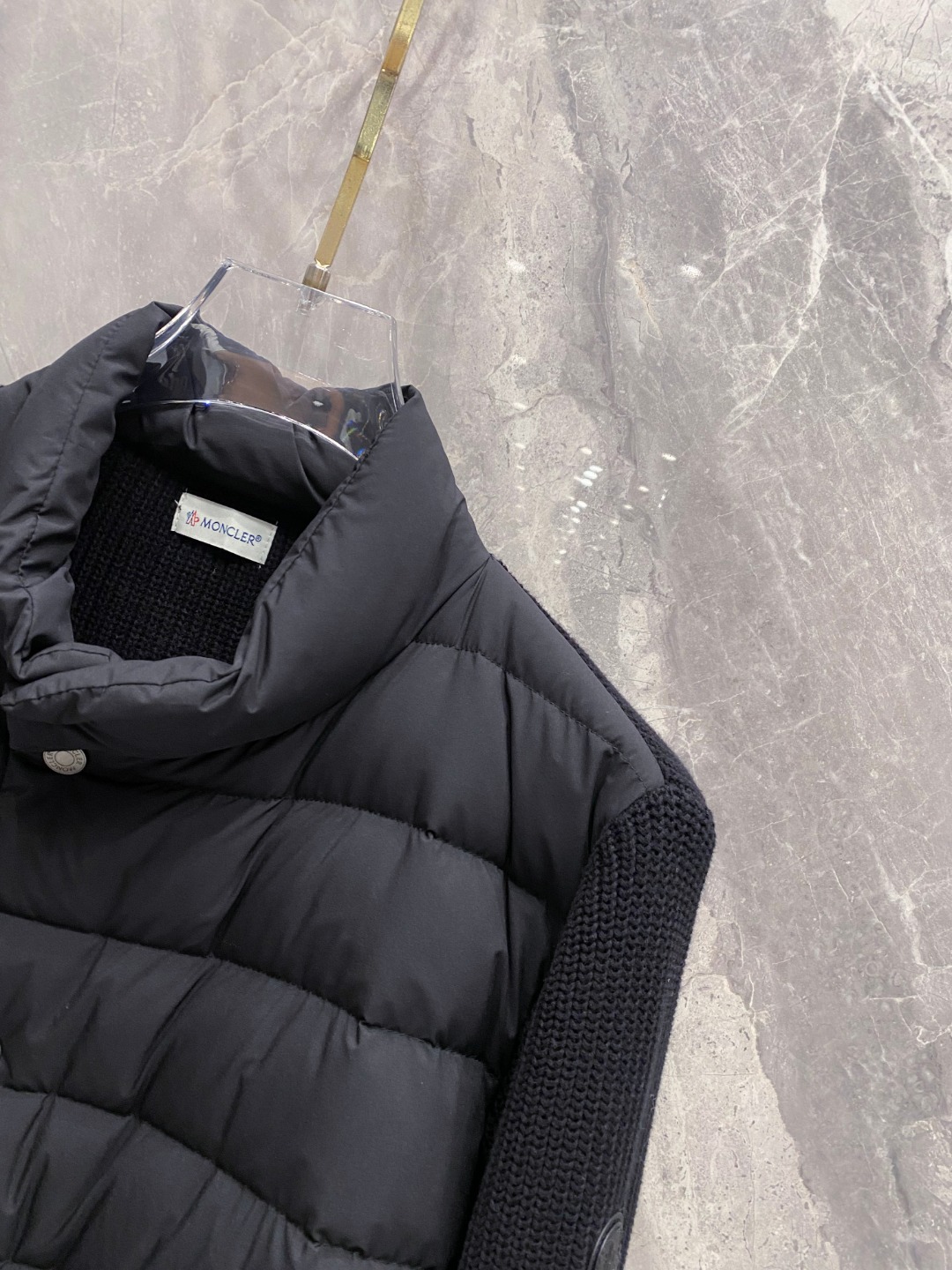 Moncler 蒙口 2025年秋冬新款羽绒服，针织拼接羽绒服采用新国标95白鸭绒，秋冬新品内搭神器！在