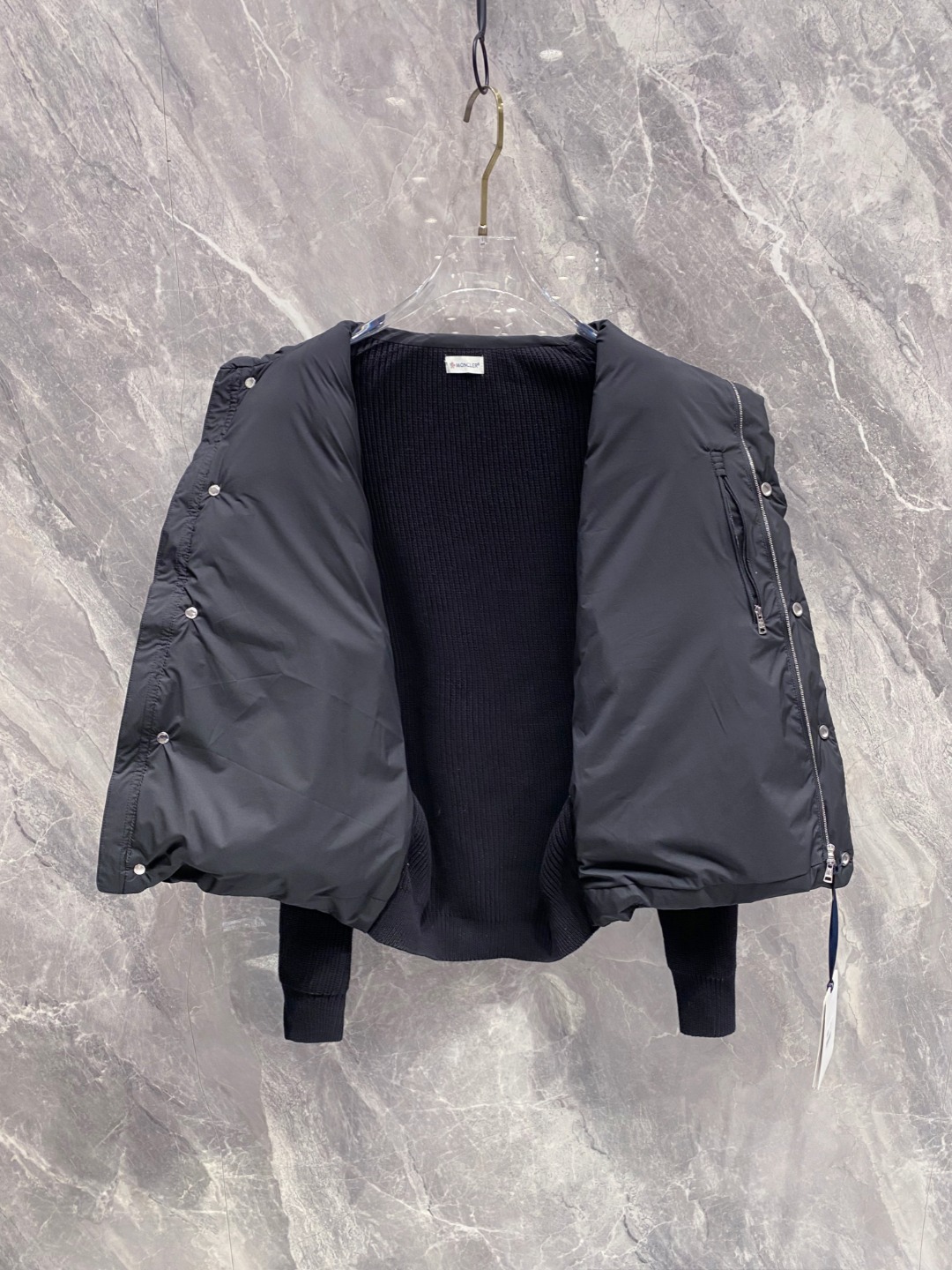 Moncler 蒙口 2025年秋冬新款羽绒服，针织拼接羽绒服采用新国标95白鸭绒，秋冬新品内搭神器！在