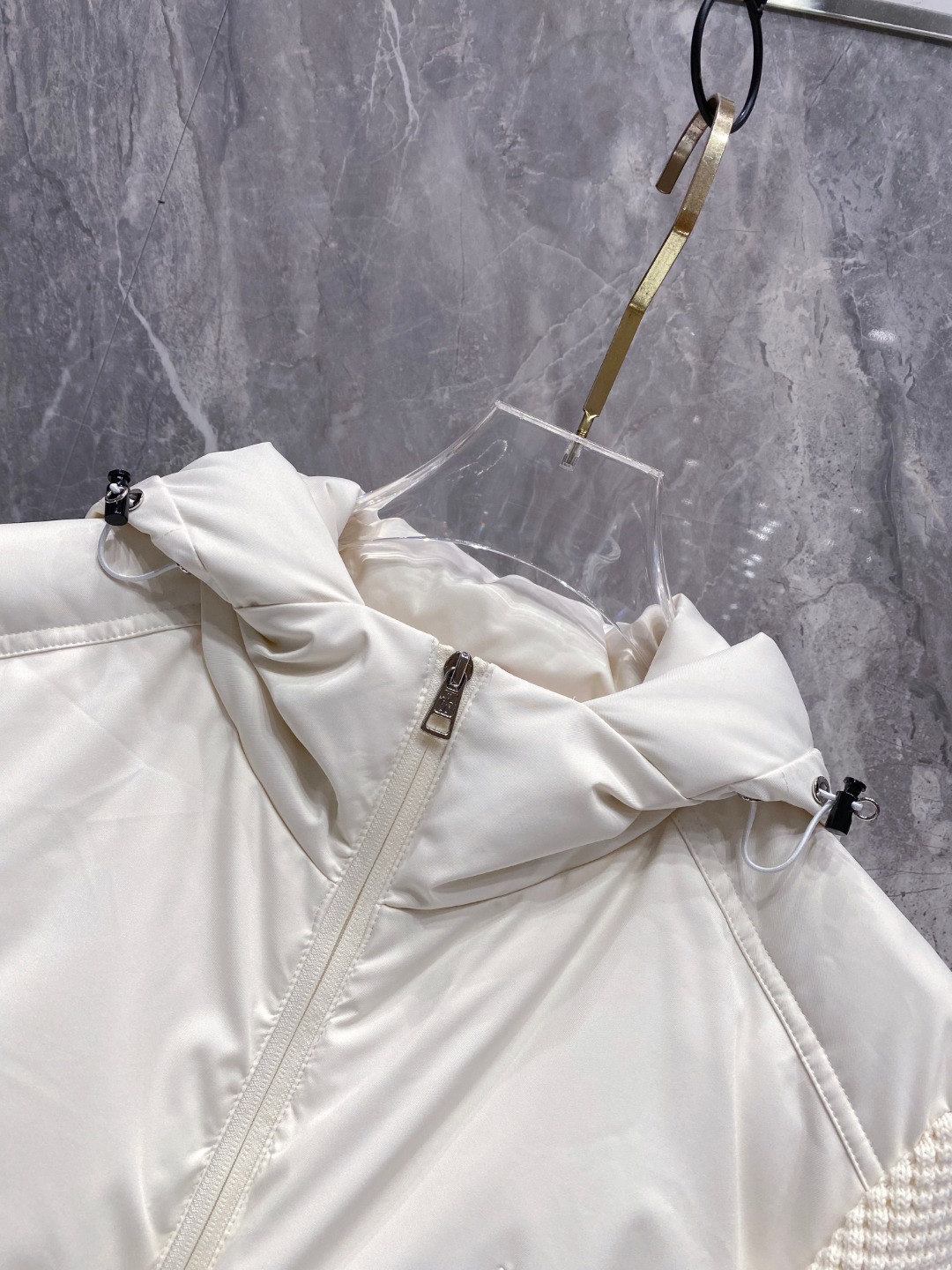 Moncler 蒙口 2025年秋冬新款羽绒服，针织连帽拼接羽绒服采用新国标95白鸭绒，秋冬新品内搭神器