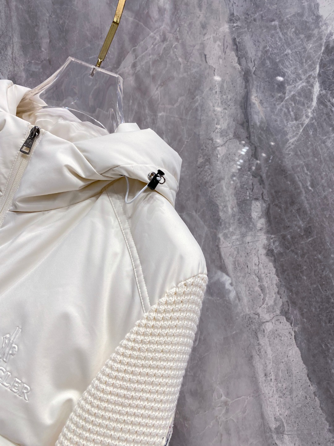 Moncler 蒙口 2025年秋冬新款羽绒服，针织连帽拼接羽绒服采用新国标95白鸭绒，秋冬新品内搭神器