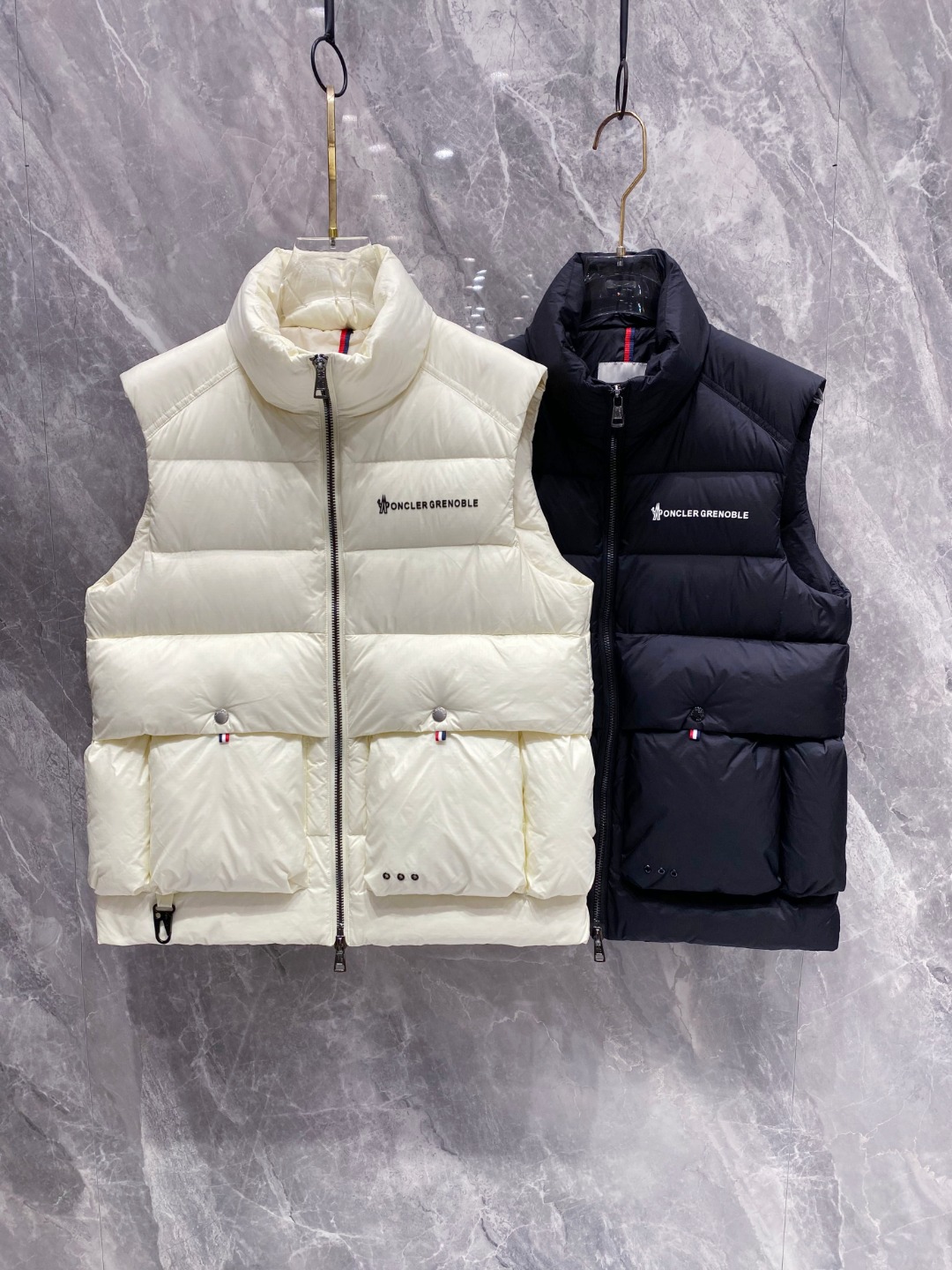 Moncler 蒙口🆕🆕🆕25年冬季新款羽绒马甲立领羽绒马甲，原版订制五金配件，采用顶级90白鸭绒超柔软
